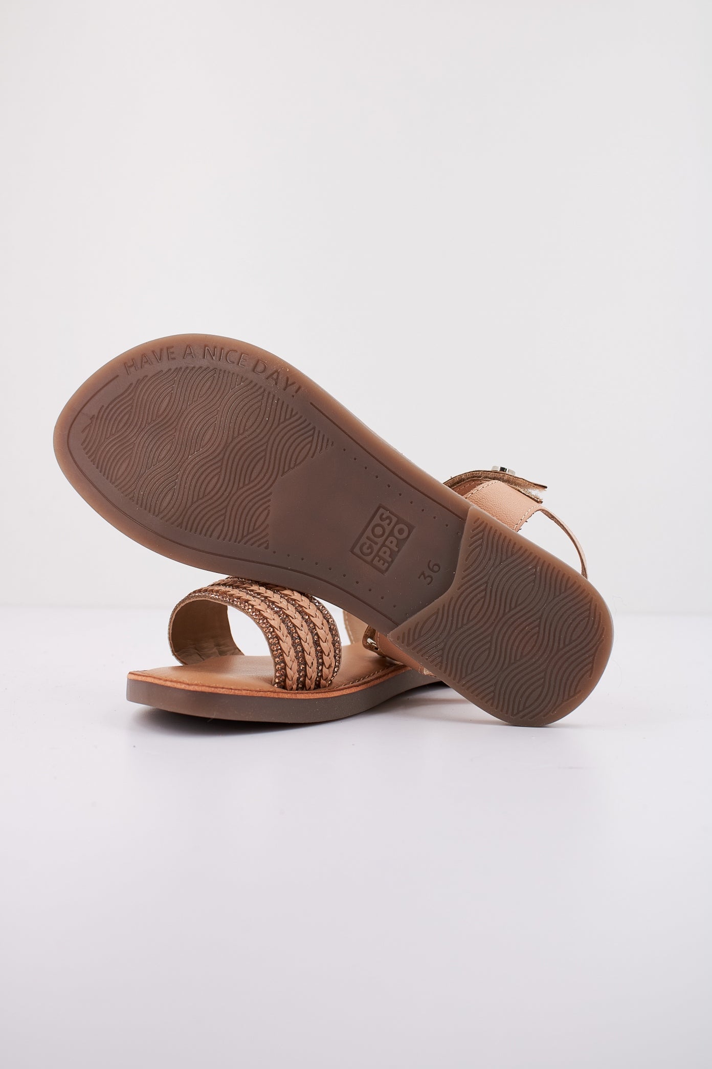 GIOSEPPO STUBICA en color NUDE (4)