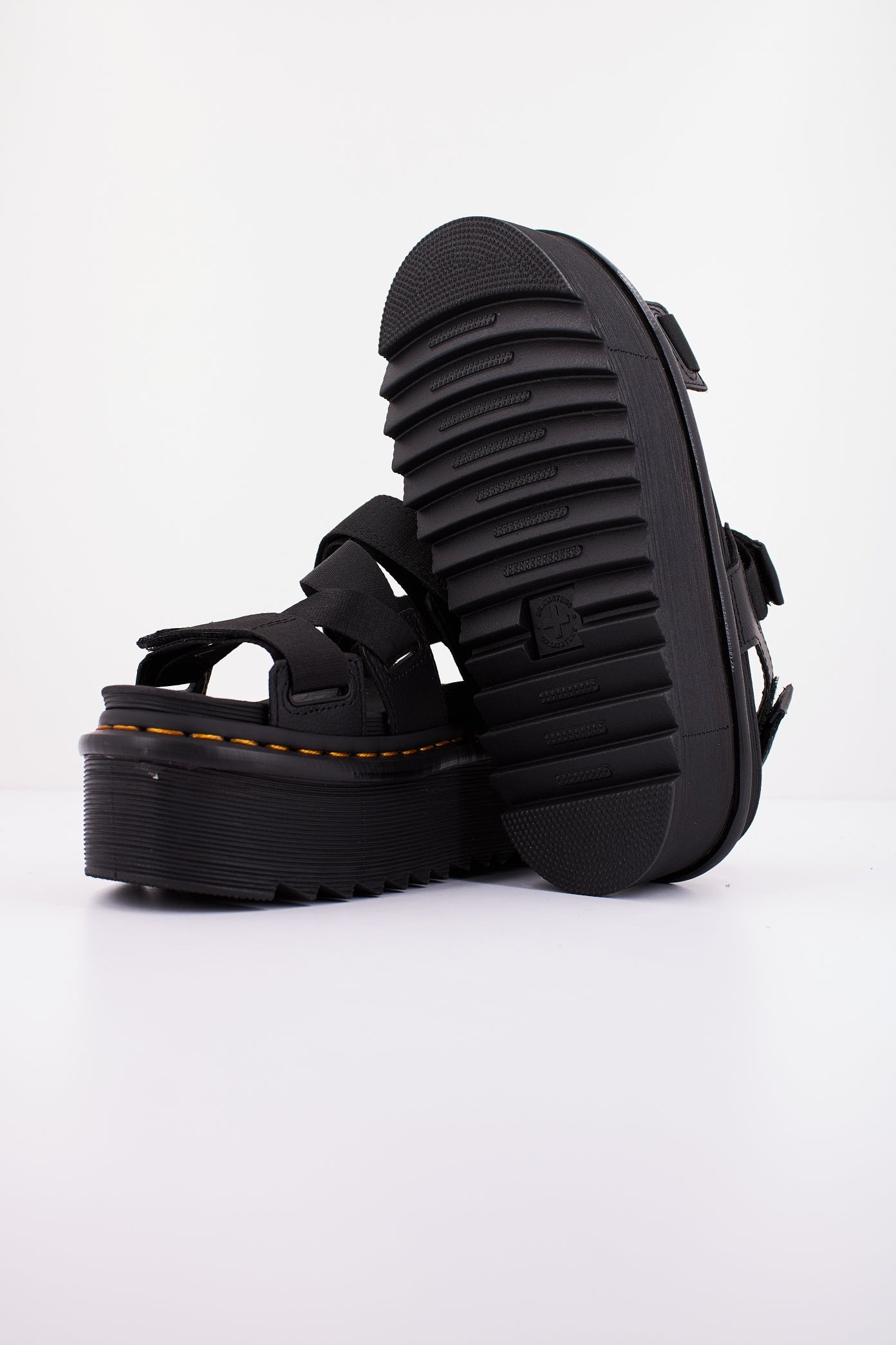 DR. MARTENS KIMBER en color BLACK (4)