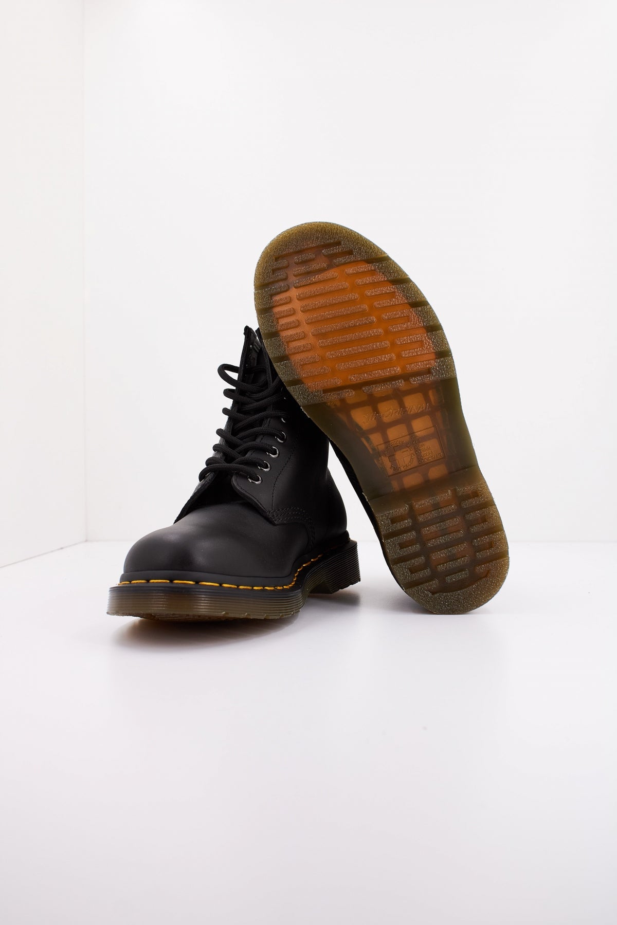 DR. MARTENS en color BLACK (5)
