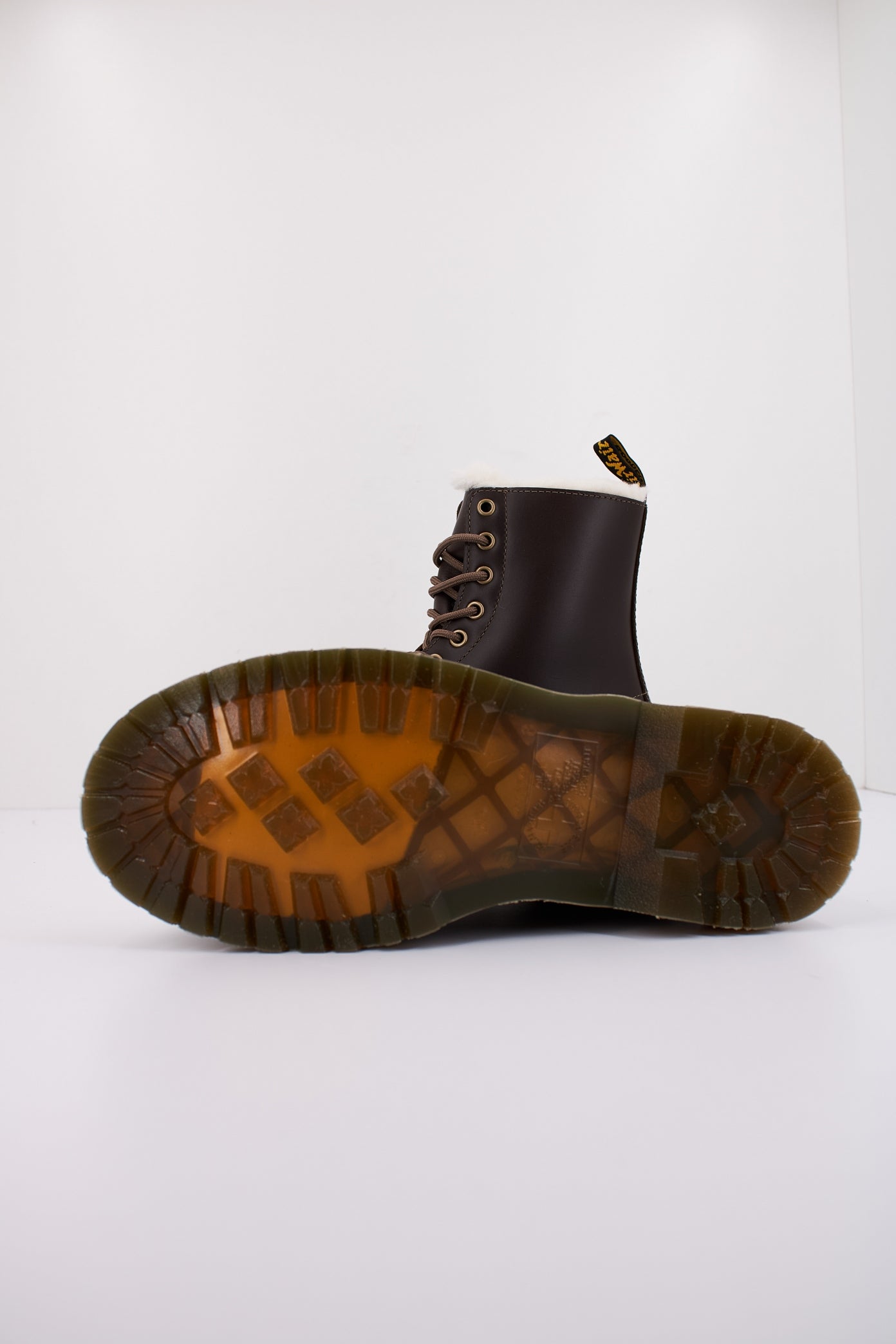 DR. MARTENS PASCAL SERENA en color KHAKI (5)