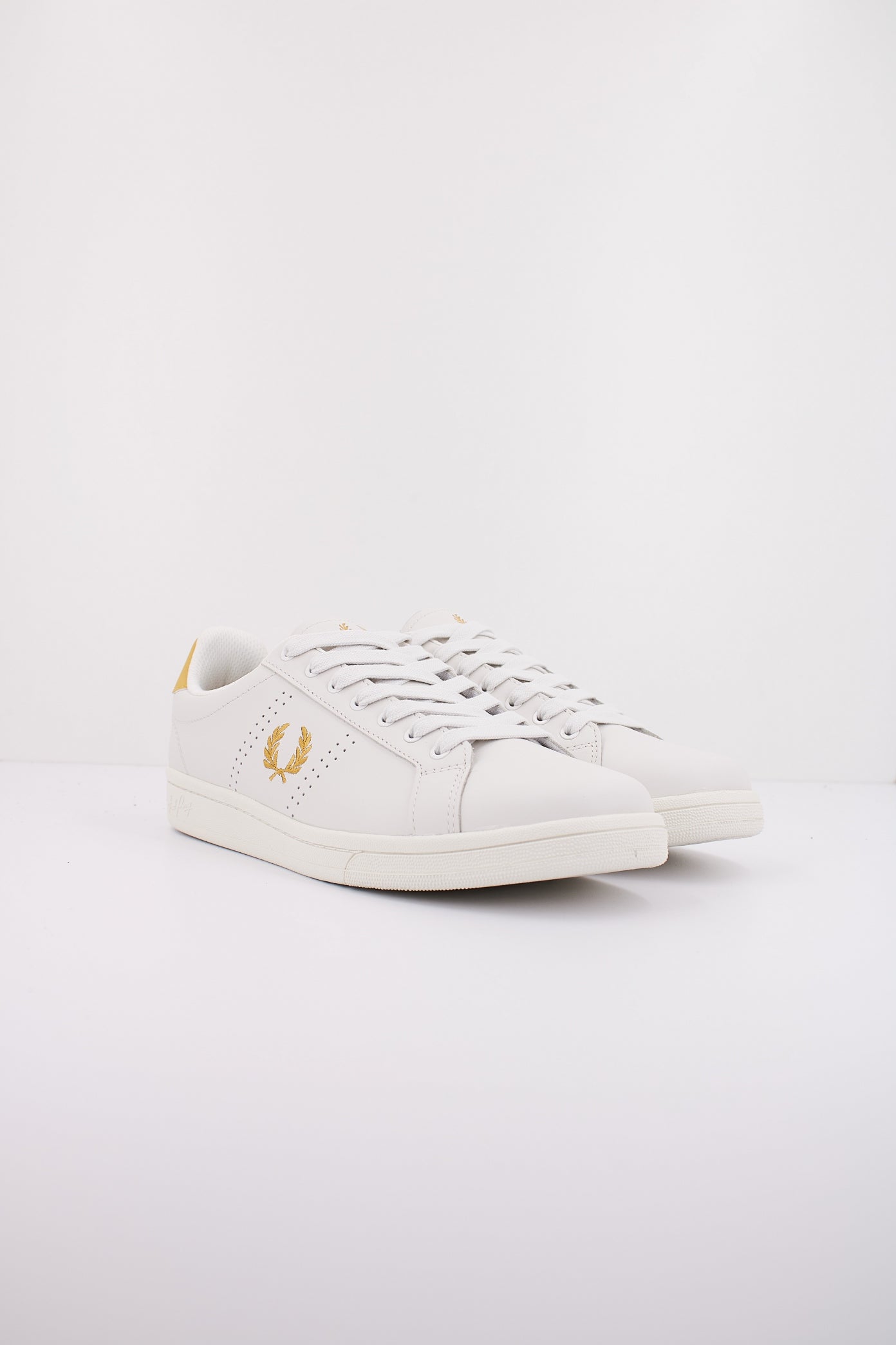 FRED PERRY B LEATHER en color XPRCLNHN (2)