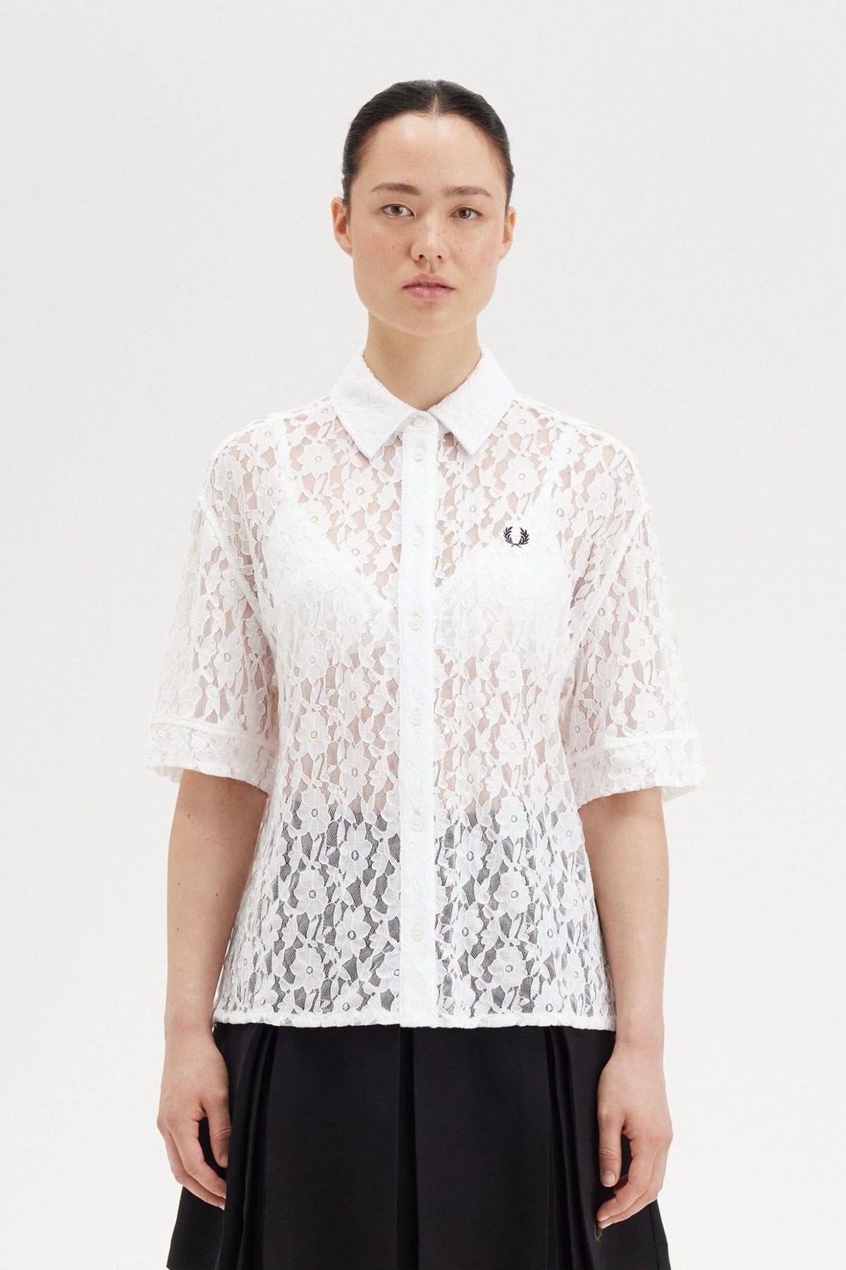 FRED PERRY LACE SHIRT en color WHITE (1)
