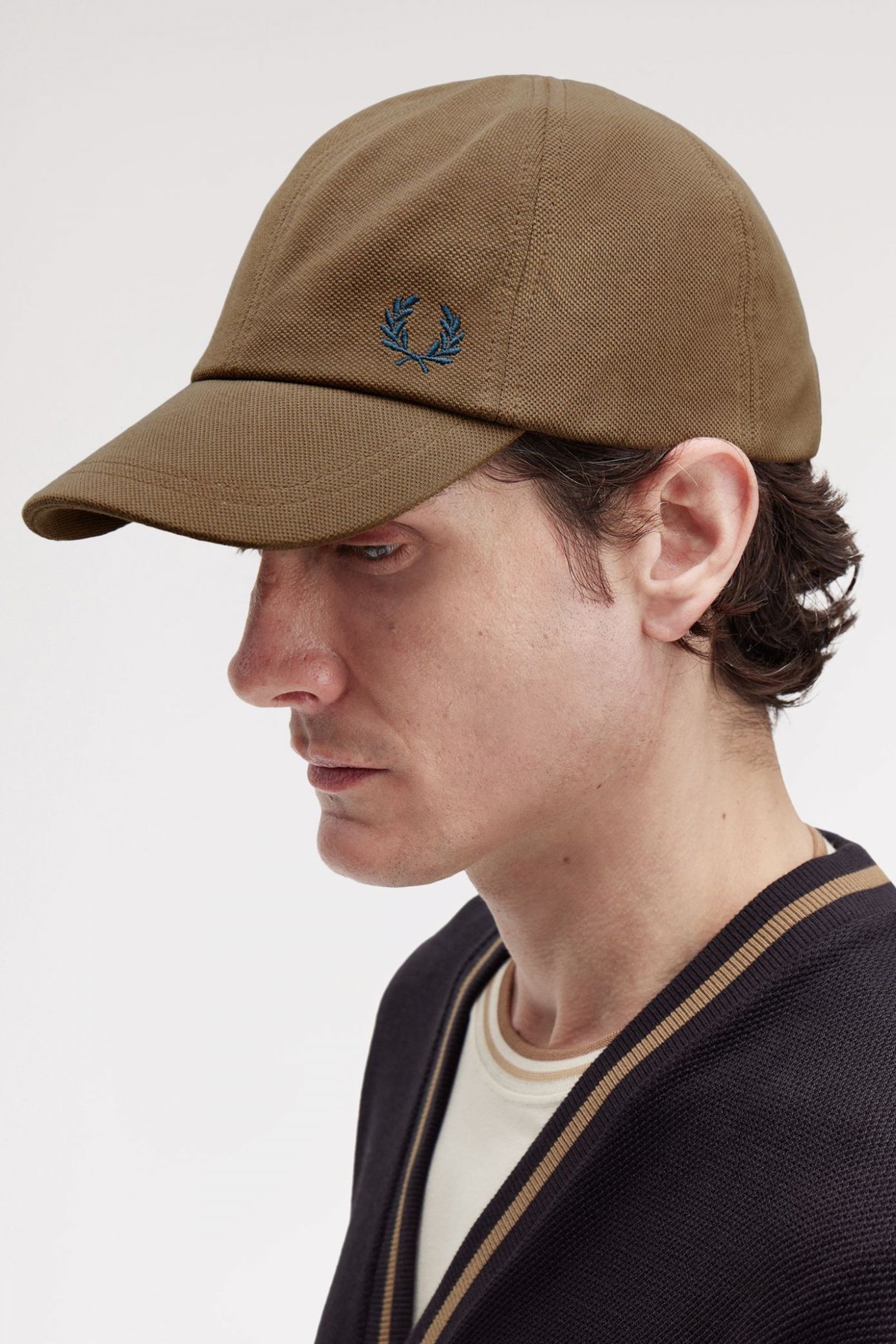 FRED PERRY PIQUE CLASSIC CAP en color ZSHDST (2)