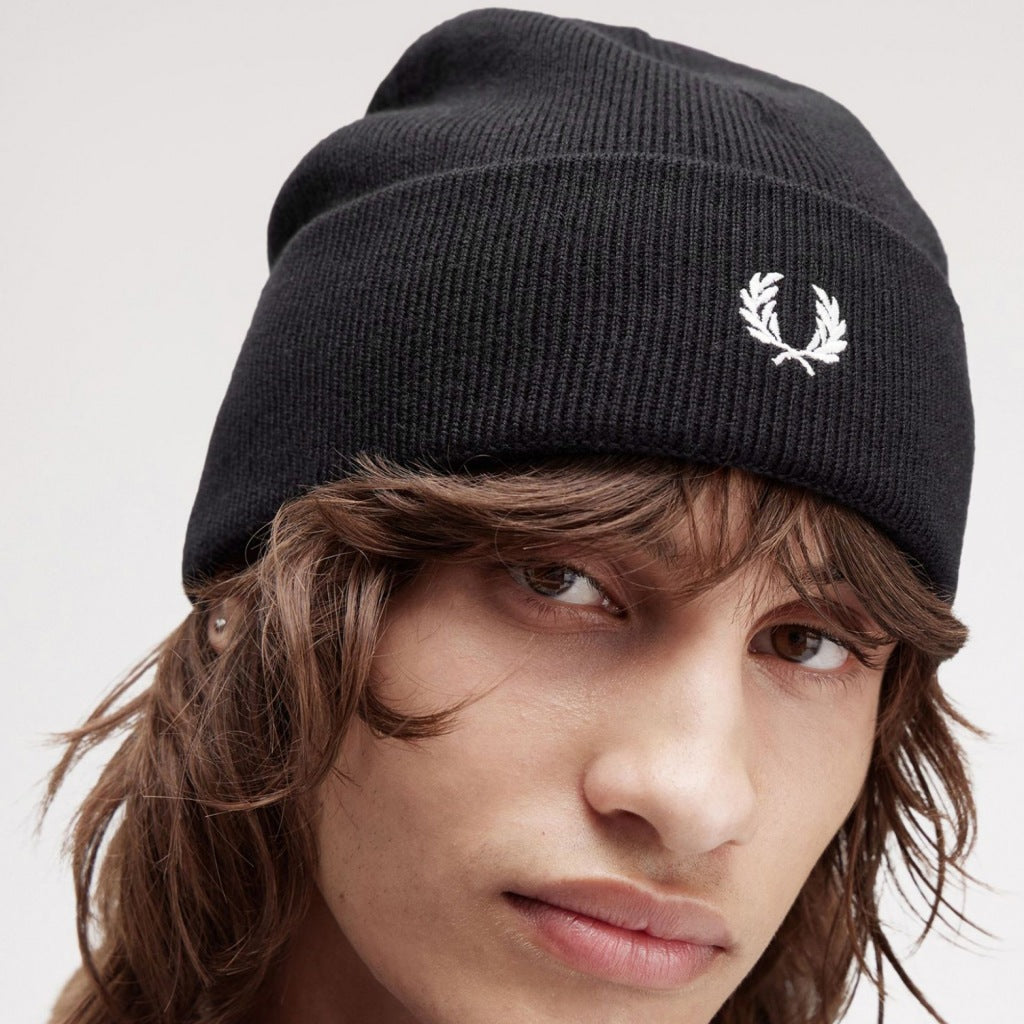 FRED PERRY CLASSIC BEANIE en color BLACK (6)