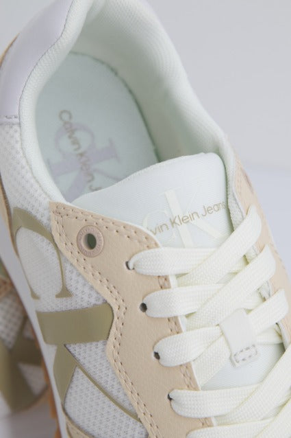 CALVIN KLEIN TOOTHY RUNNER BOLD en color FIVORY (4)