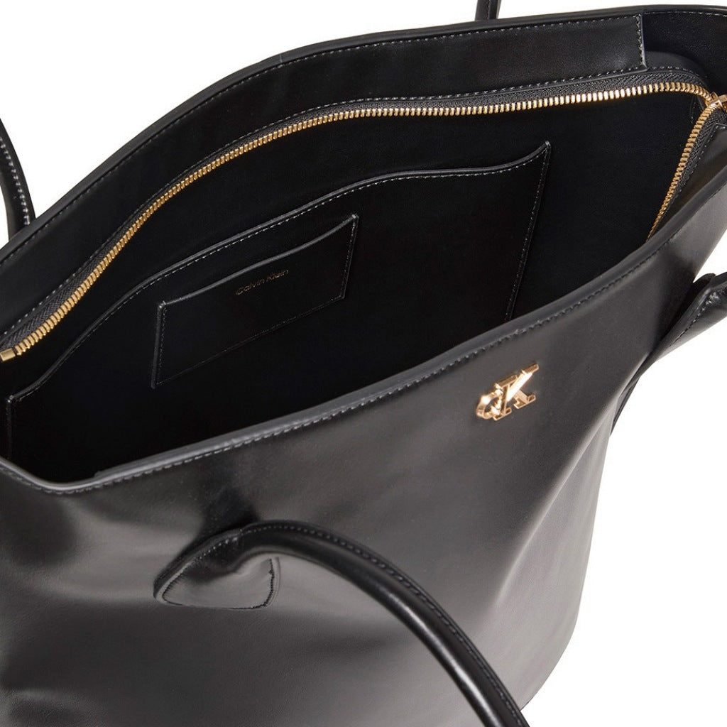 CALVIN KLEIN CK MEDIUM TOTE en color BLACK (6)