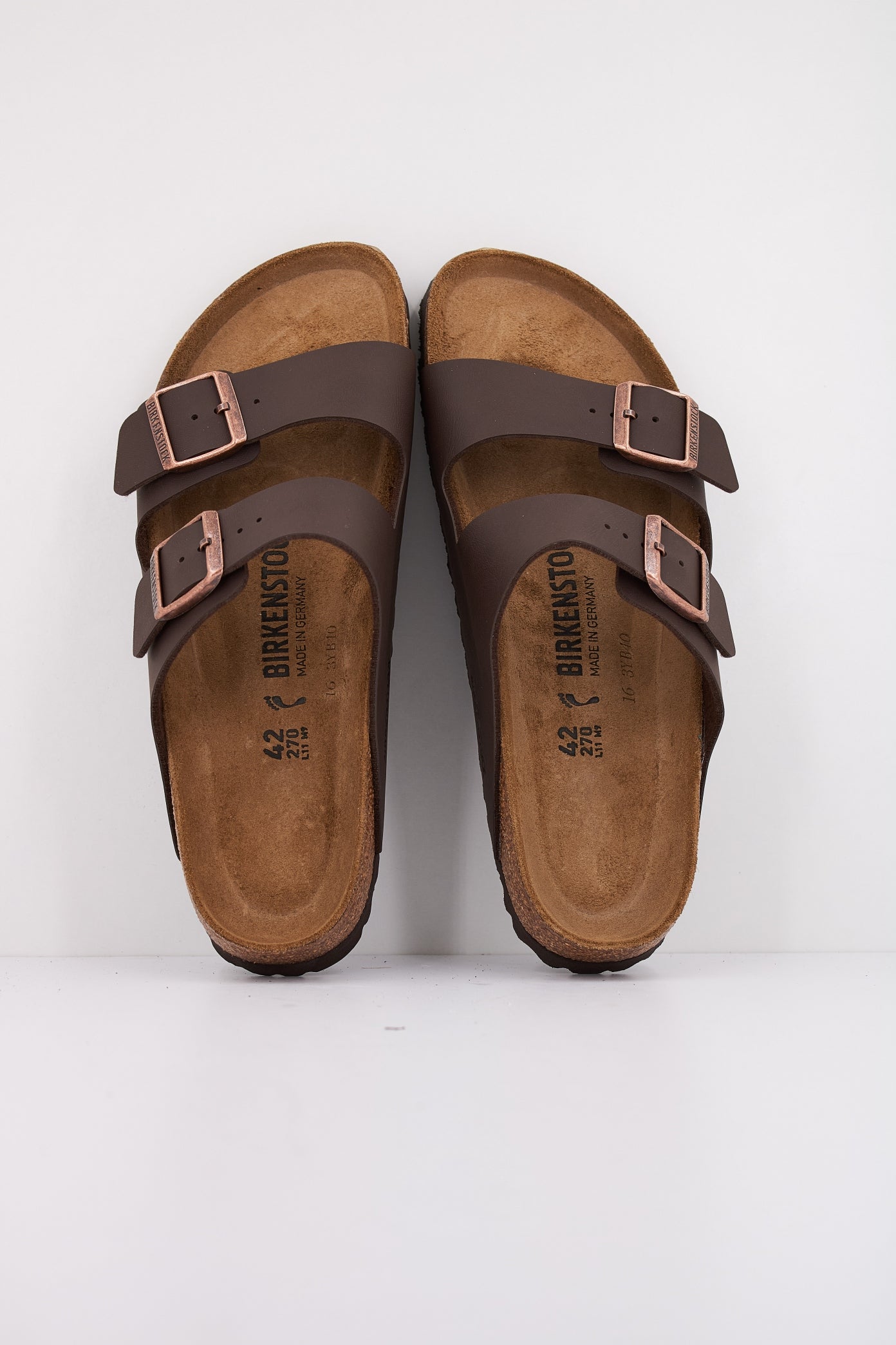 BIRKENSTOCK ARIZONA BS en color DUNKELBRAU (3)