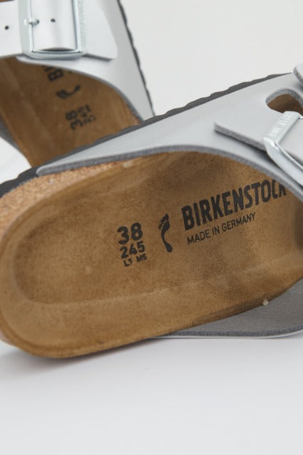 BIRKENSTOCK ARIZONA BF en color SILVER (2)