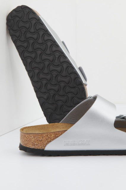 BIRKENSTOCK ARIZONA BF en color SILVER (3)