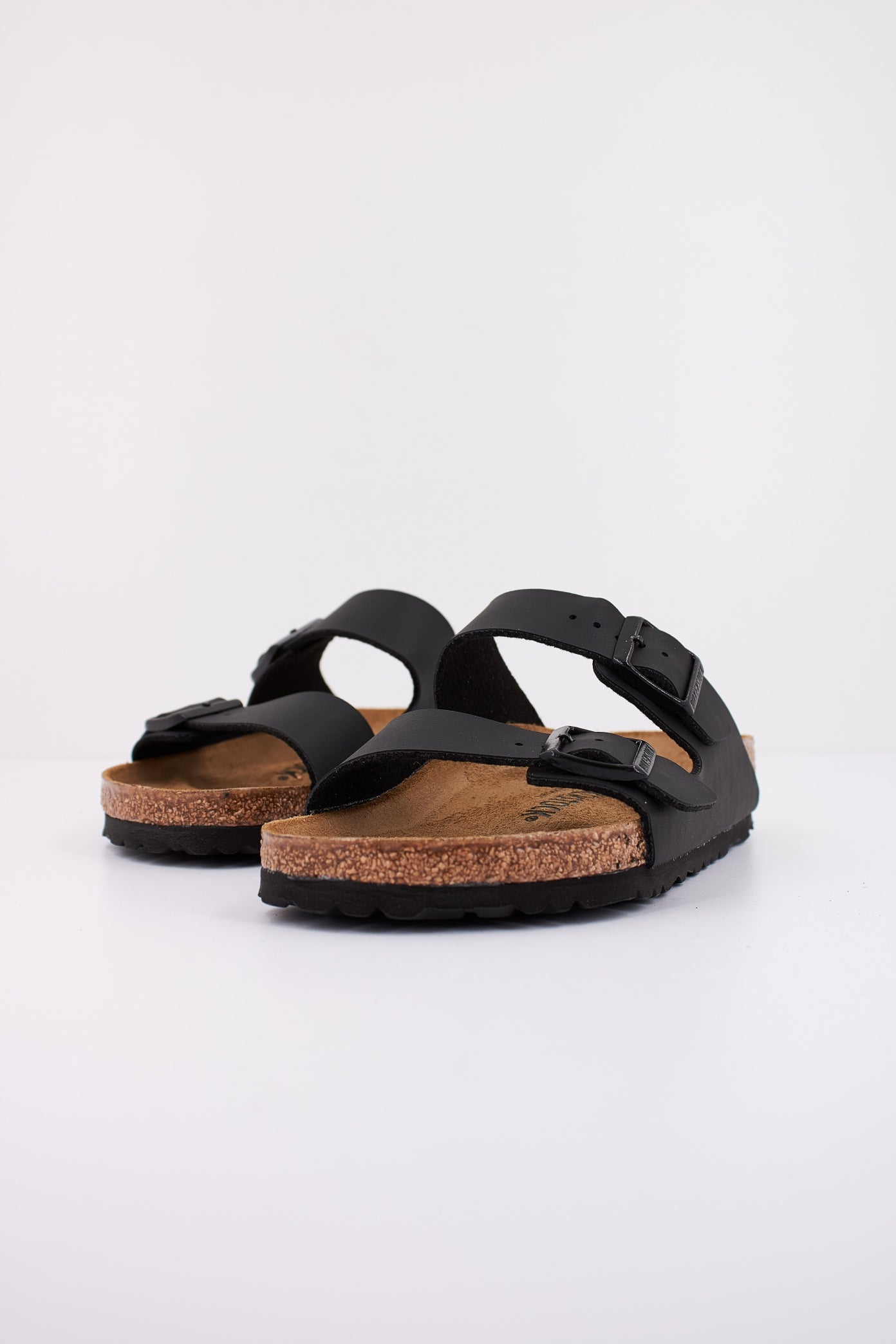 BIRKENSTOCK ARIZONA en color BLACK (2)