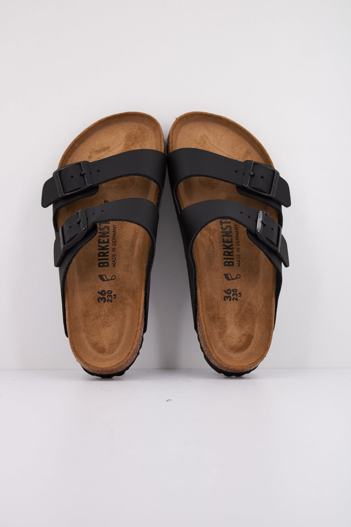 BIRKENSTOCK ARIZONA en color BLACK (3)
