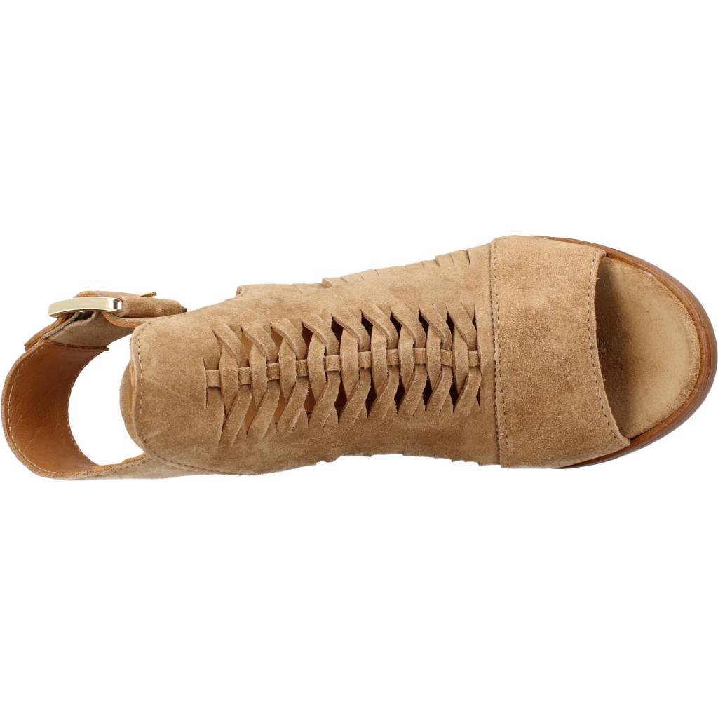 ALPE LISET en color CUERO (7)