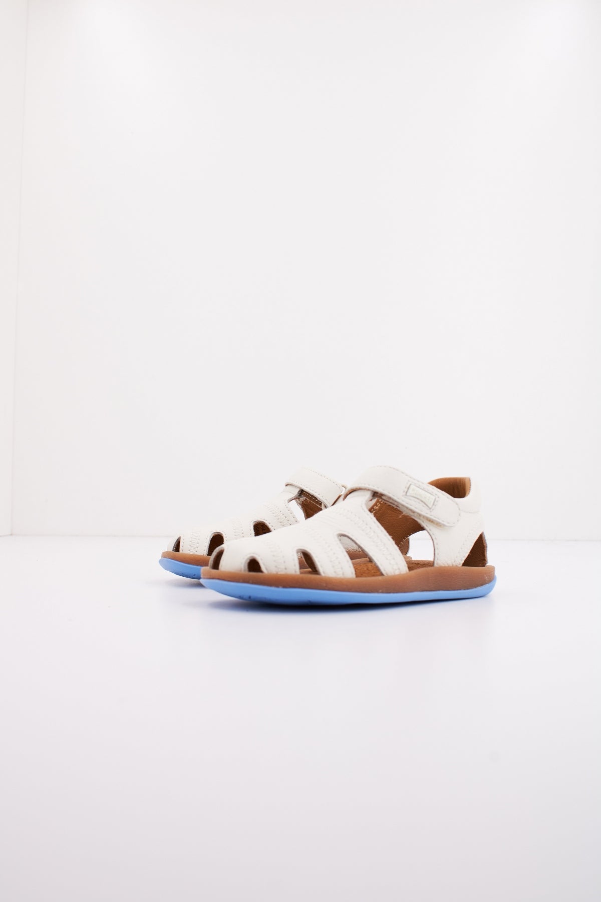 CAMPER SELLA HOUSTON/BICHO en color WHTNTU (2)
