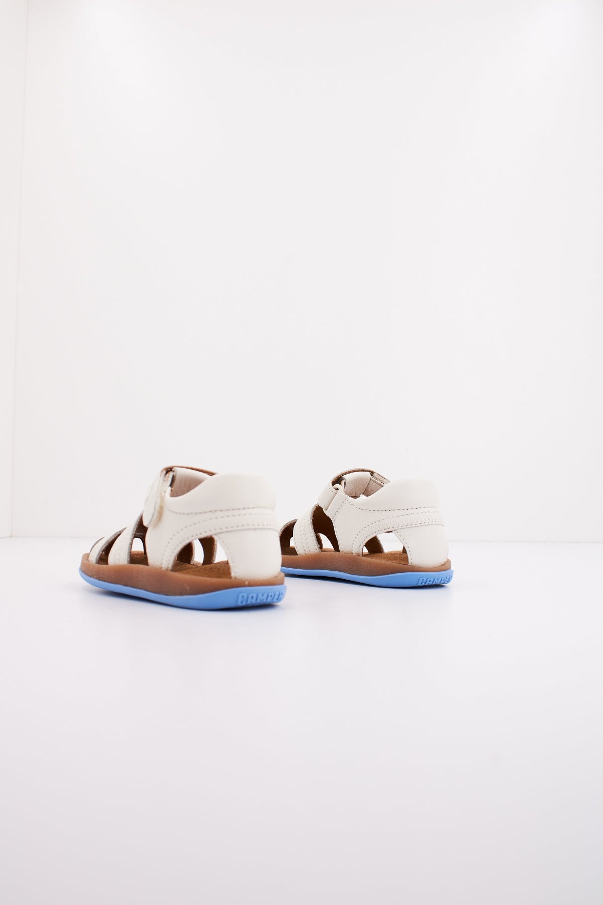CAMPER SELLA HOUSTON/BICHO en color WHTNTU (3)
