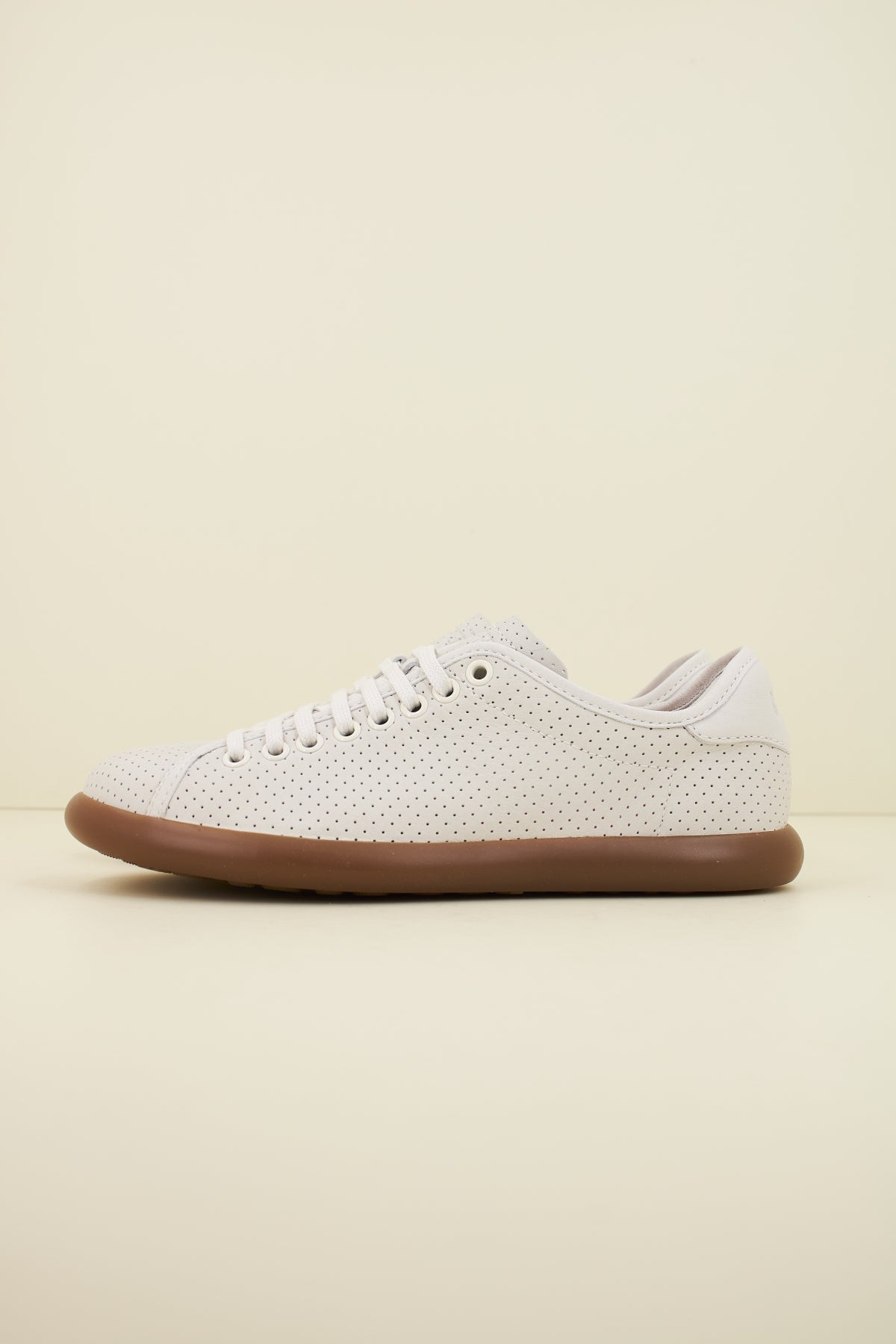 CAMPER PELOTAS SOLLER en color WHTNTRL (1)