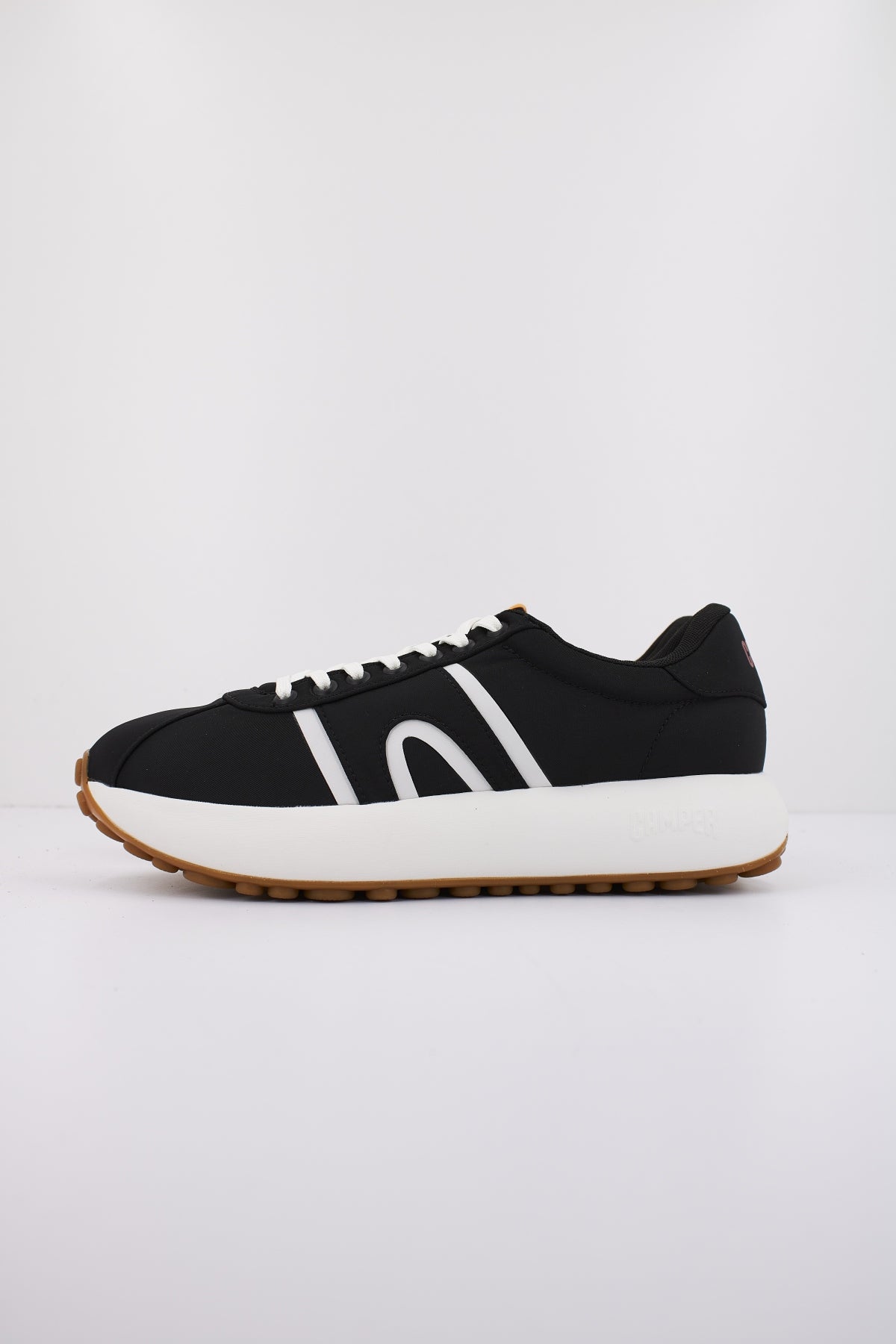 CAMPER PELOTAS ATHENS en color BLACK (1)