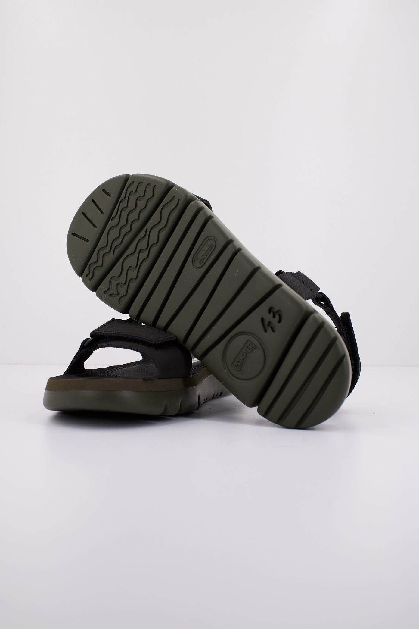 CAMPER ORUGA SANDAL en color BLACK (4)