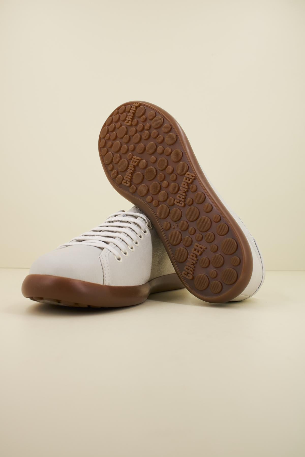 CAMPER PELOTAS SOLLER en color WHTNTRL (4)