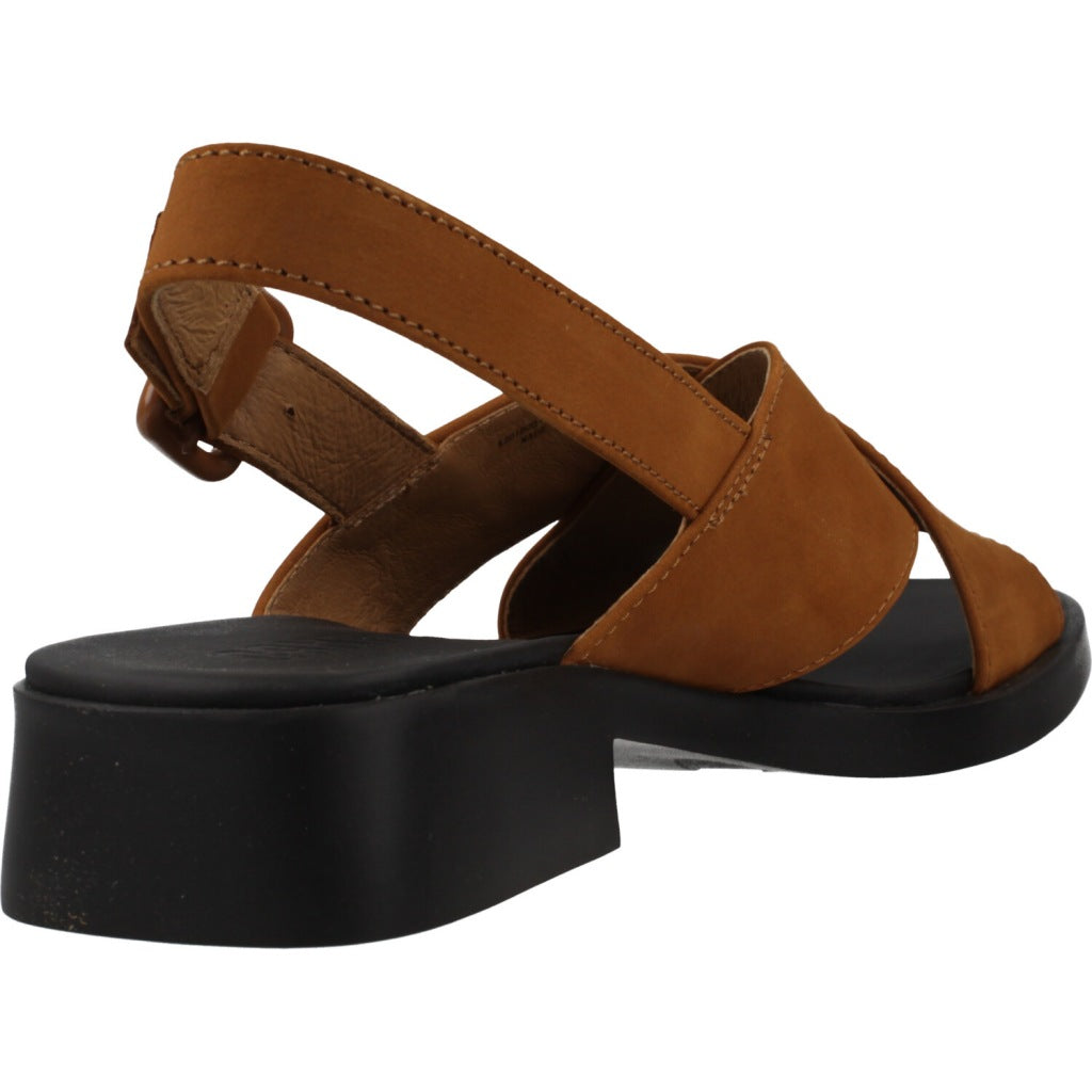 CAMPER DANA en color MARRON (3)