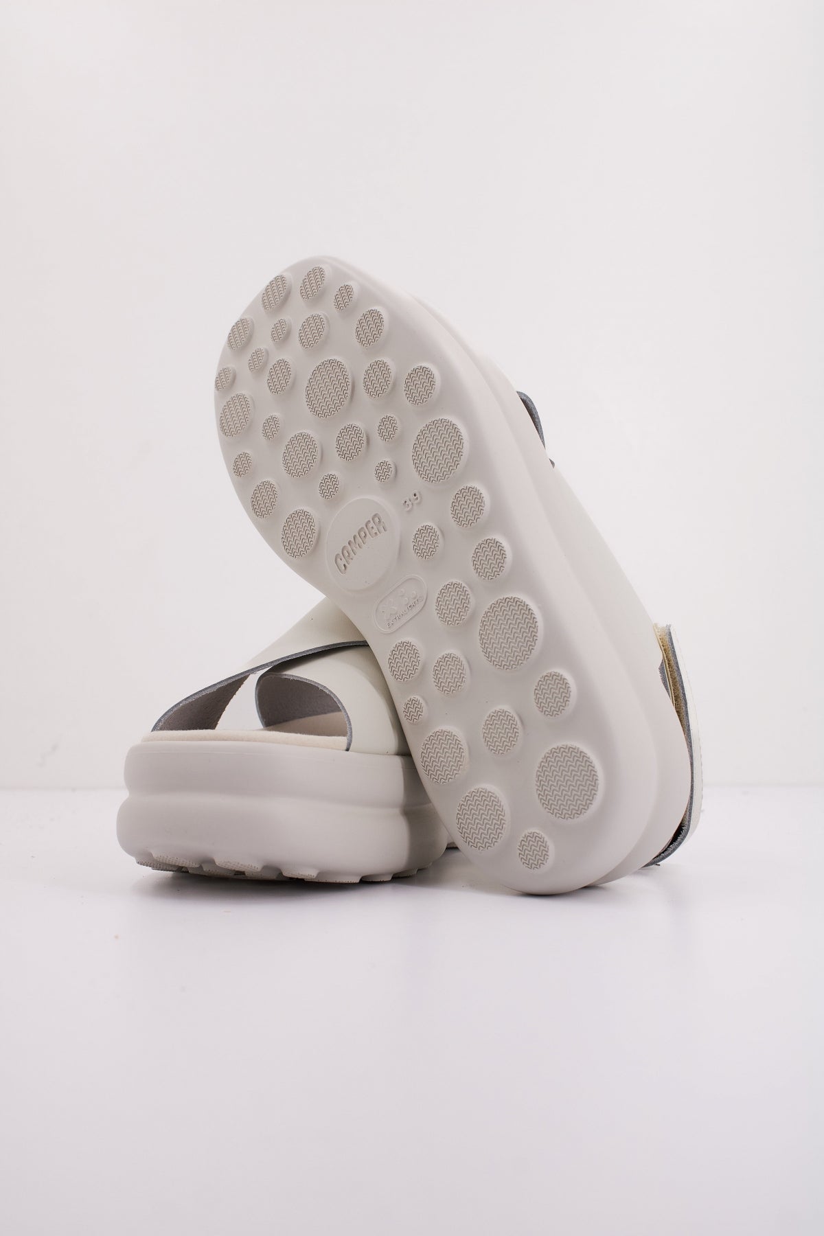 CAMPER K- en color BLANCO (4)