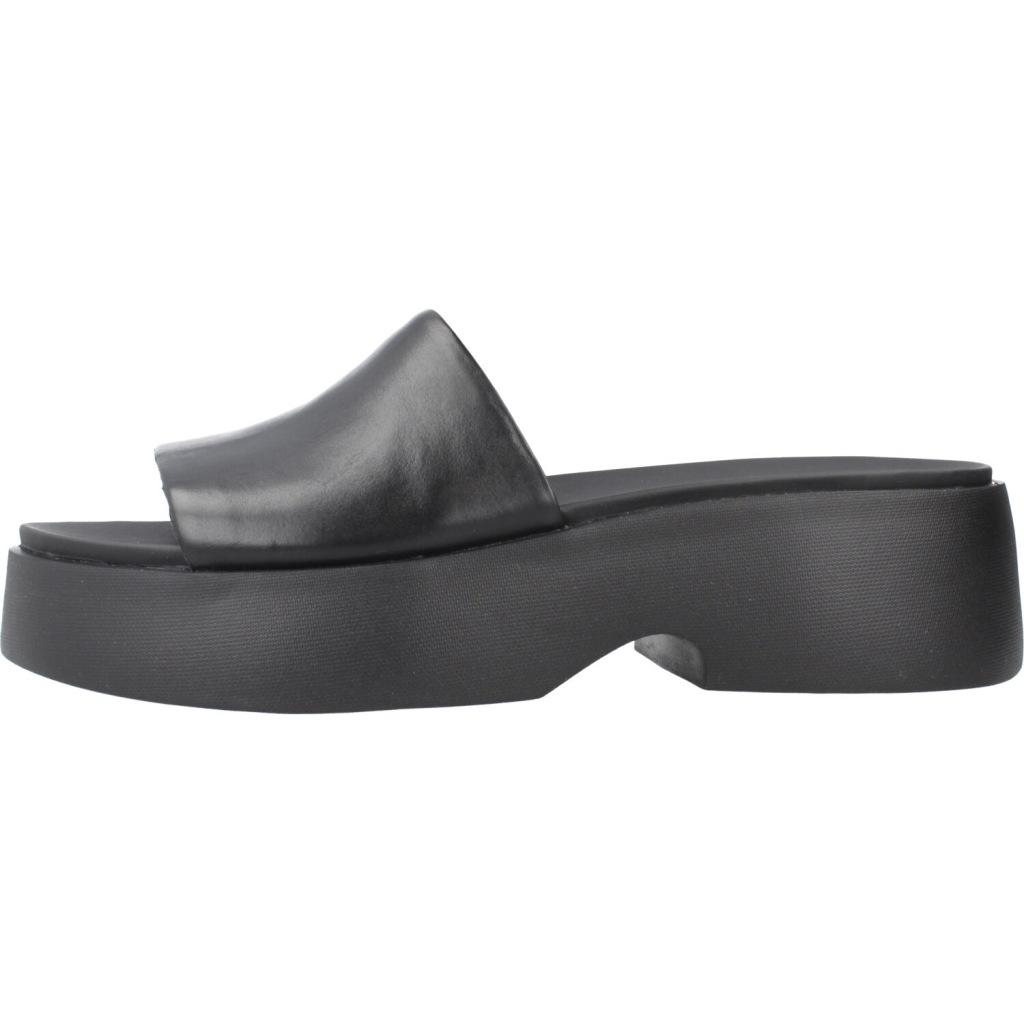 CAMPER TASHA en color NEGRO  (2)