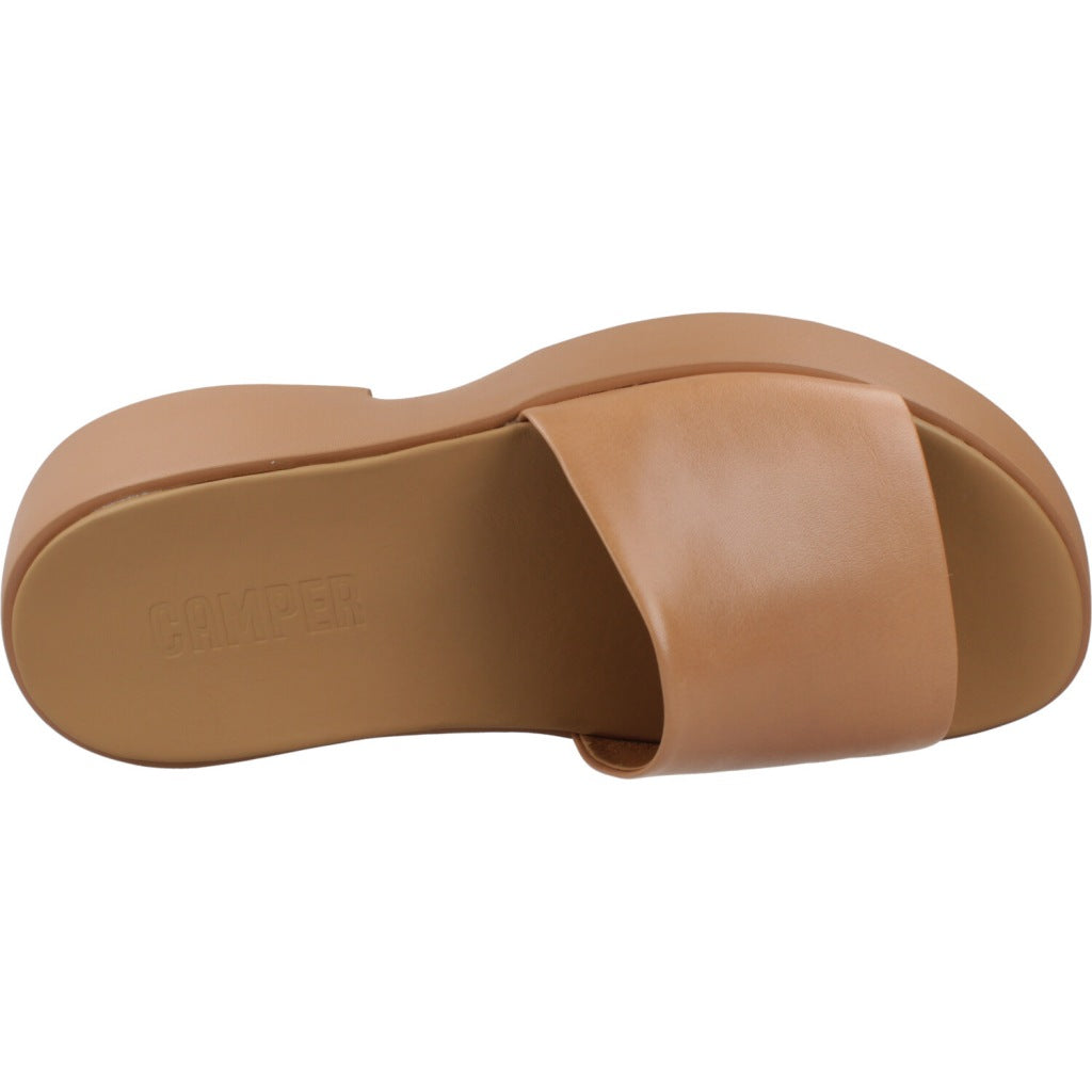 CAMPER TASHA en color NUDE (7)