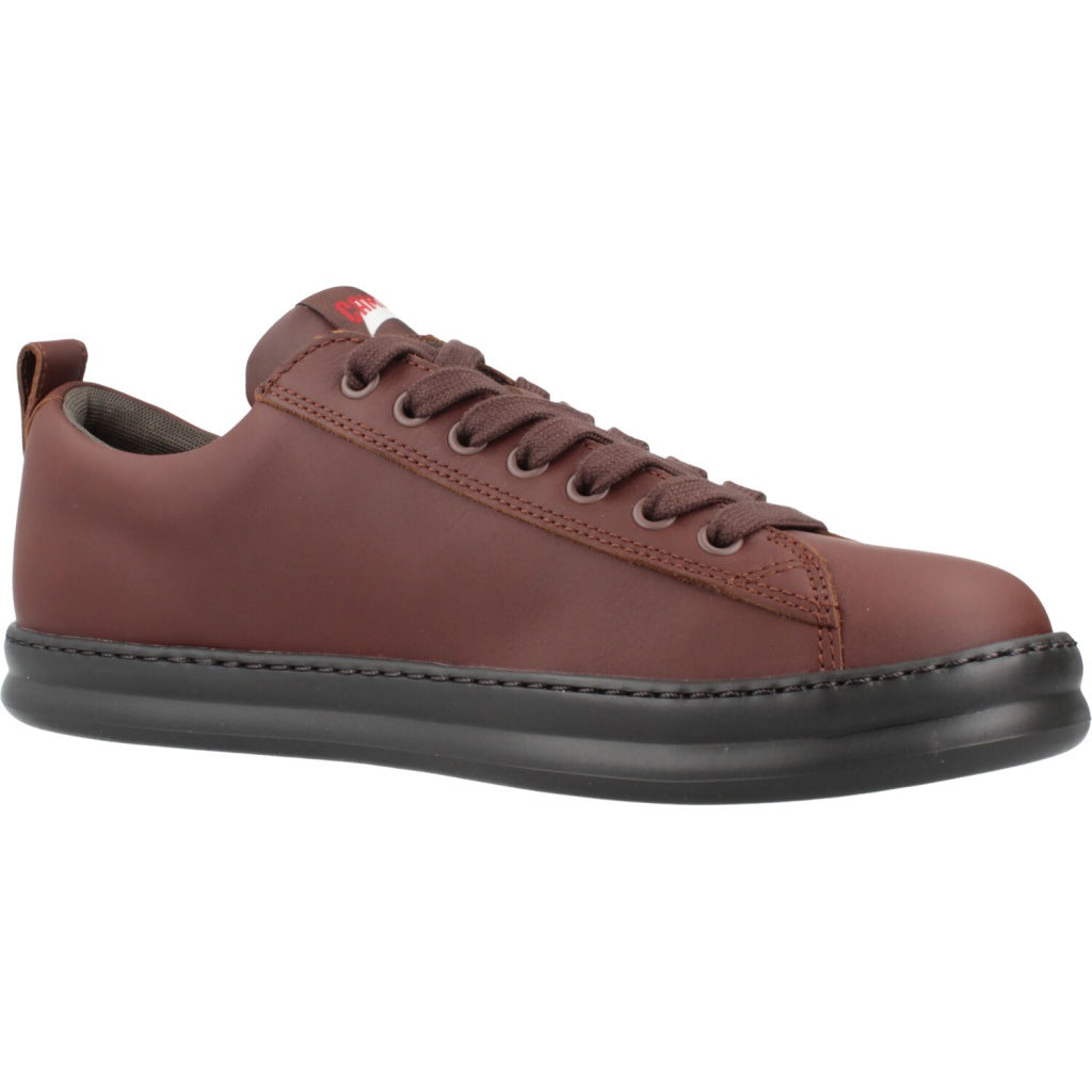 CAMPER RUNNER en color COLA (5)