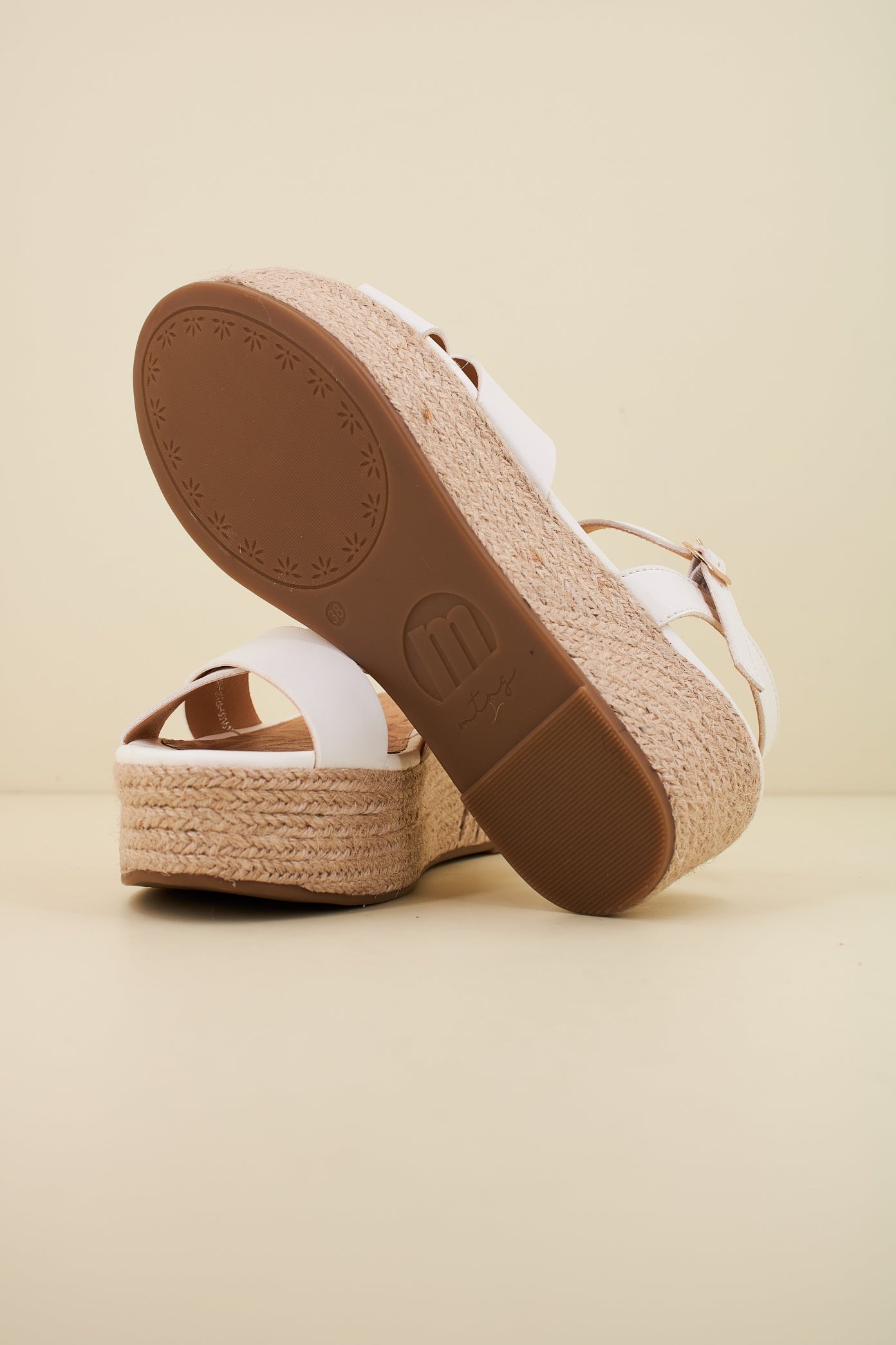 MTNG M en color C (4)