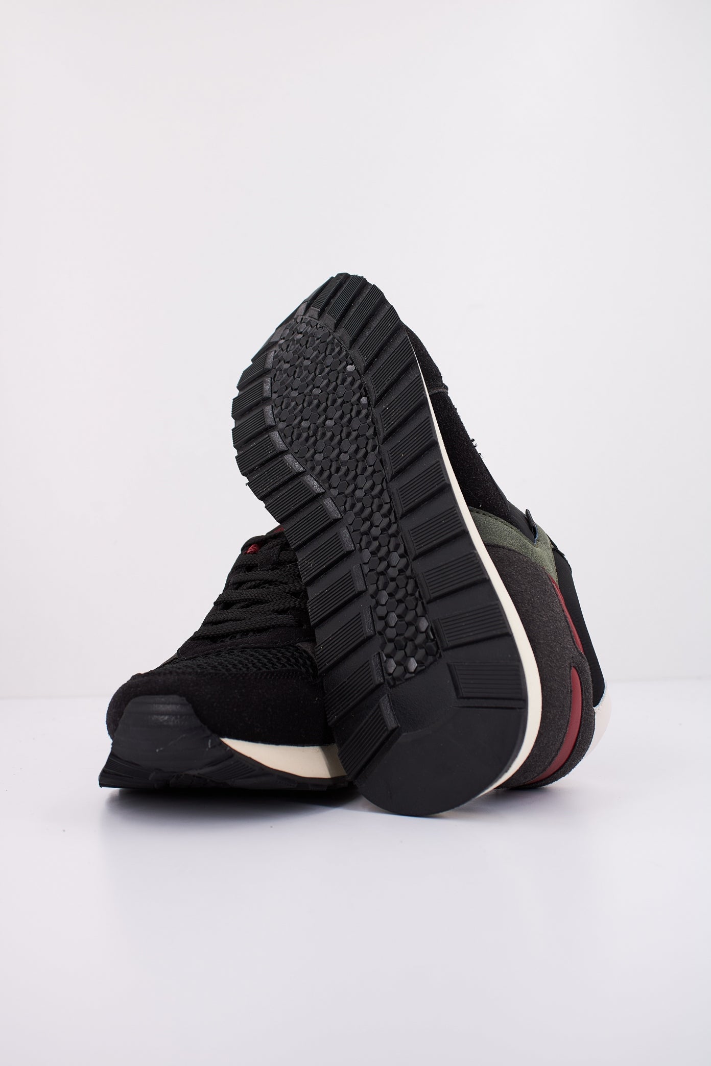 MTNG M en color C (5)