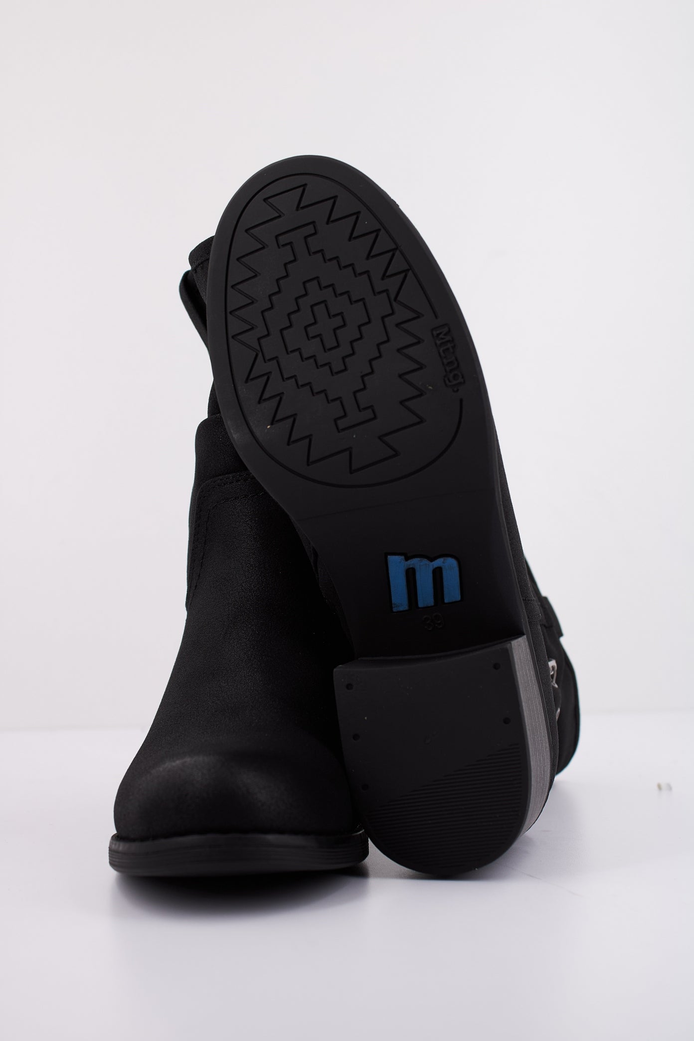 MTNG M en color C (5)