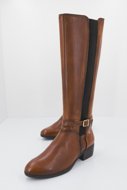 PIKOLINOS WU  en color CUERO  (1)