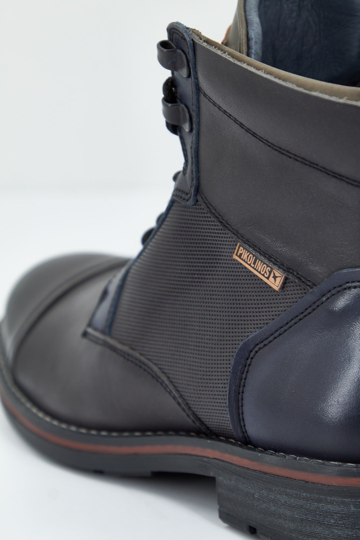 PIKOLINOS YORK MM en color CARBON (4)