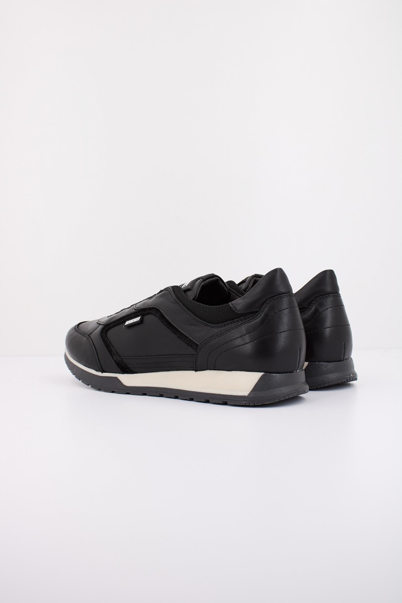 PIKOLINOS CAMBIL en color BLACK (4)