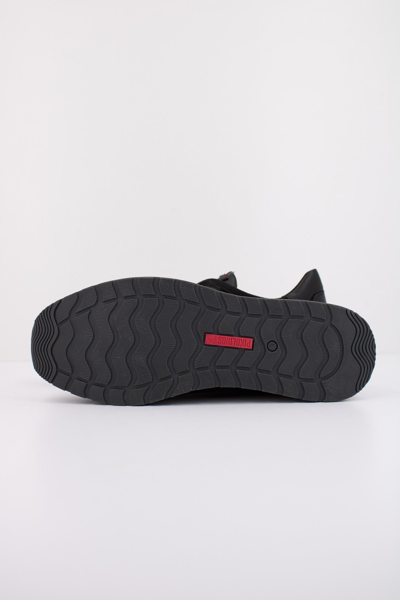 PIKOLINOS CAMBIL en color BLACK (5)