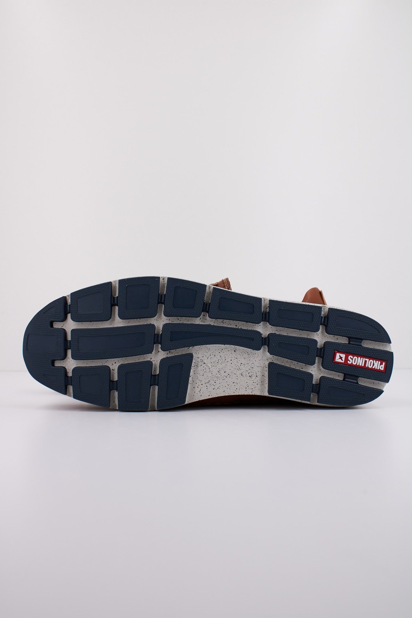 PIKOLINOS MU C en color CUERO (4)