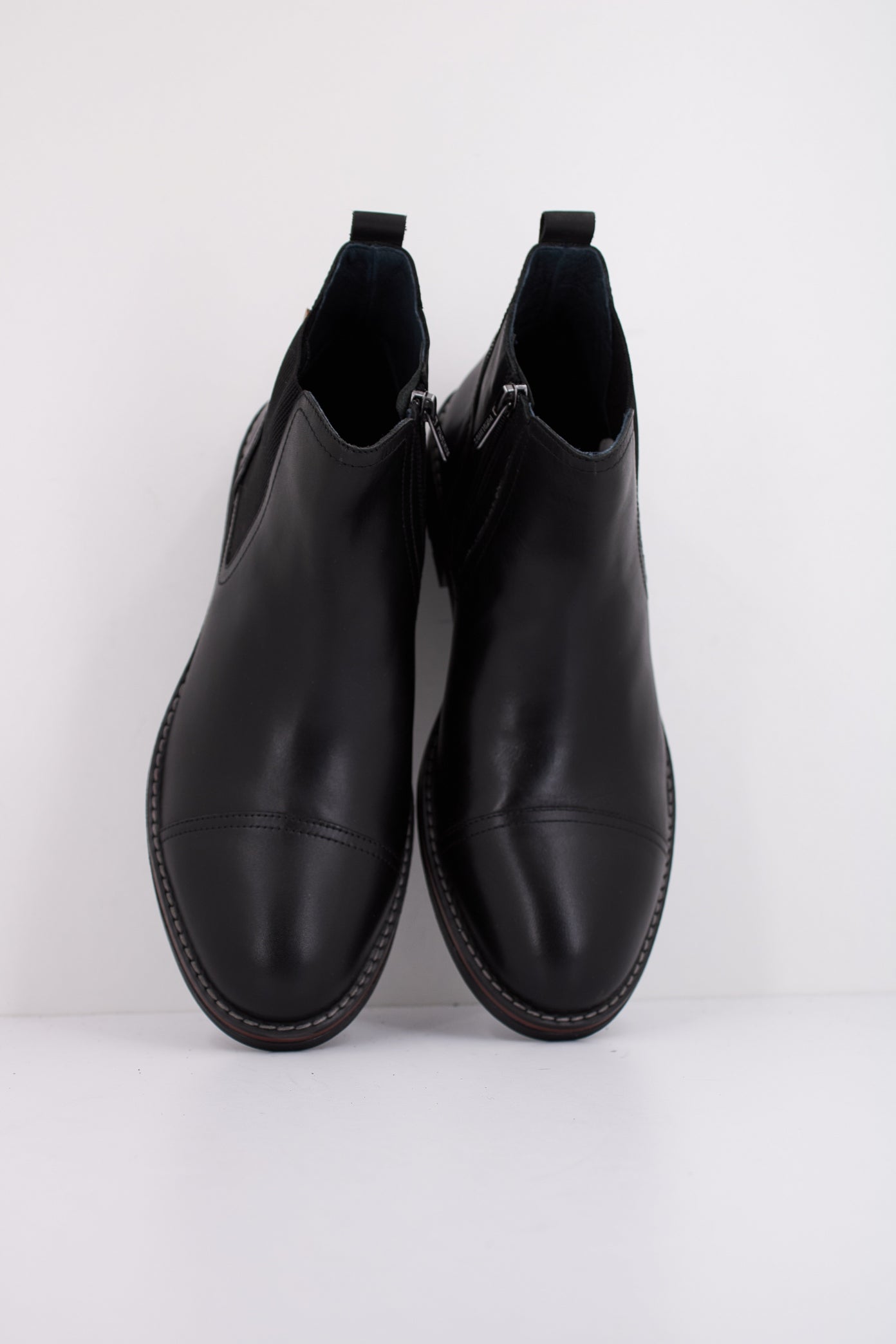 PIKOLINOS YORK MM en color BLACK (3)