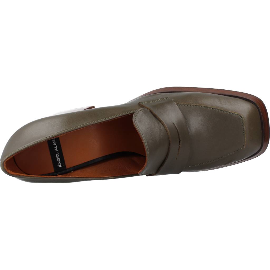 ÁNGEL ALARCÓN TULAR en color KAKI (7)