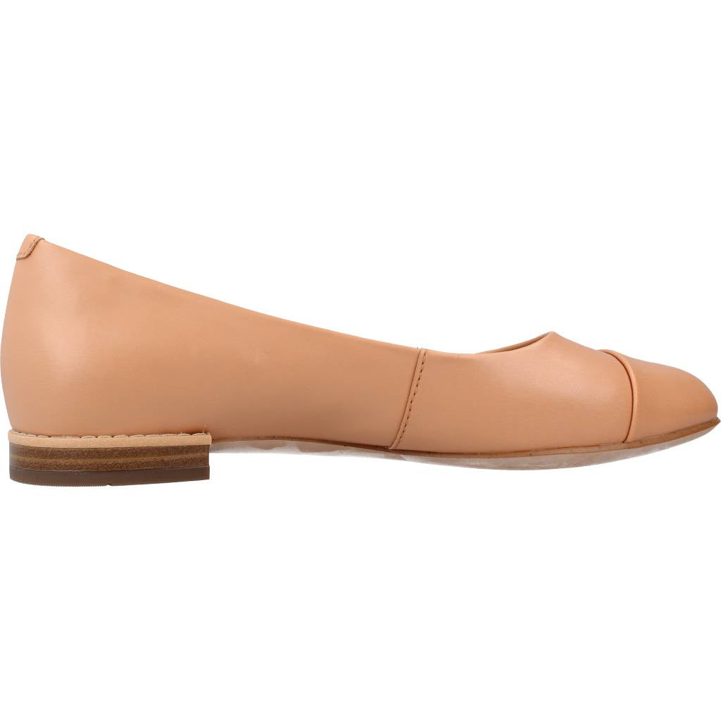 CLARKS FESTIVAL GOLD en color TAN (4)