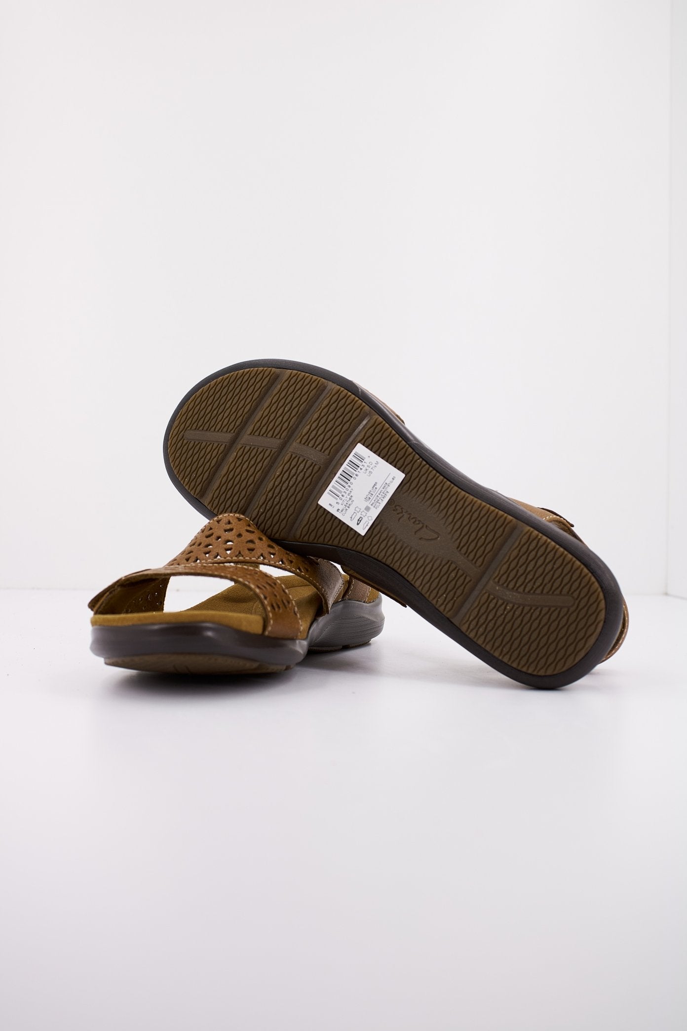 CLARKS KITLY WAY en color TAN (4)