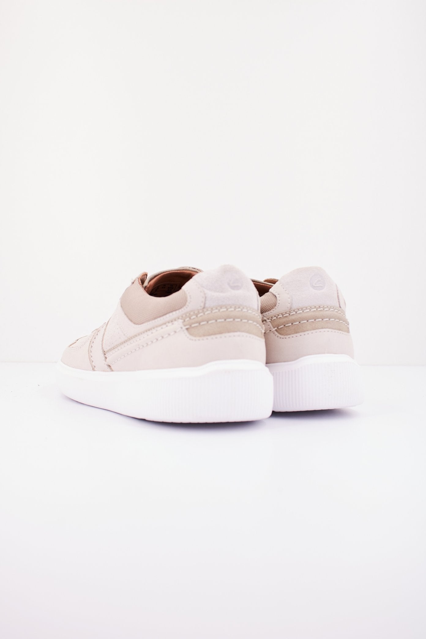 CLARKS CAMBRO RACE en color WHITE (3)
