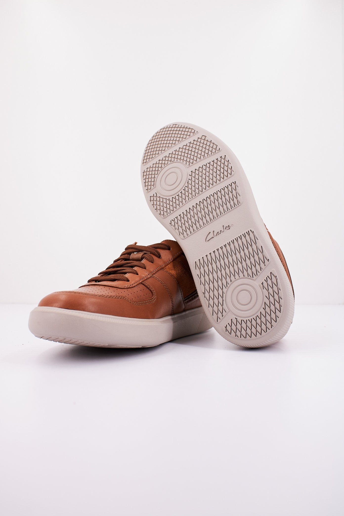 CLARKS CAMBRO RACE en color TAN (4)