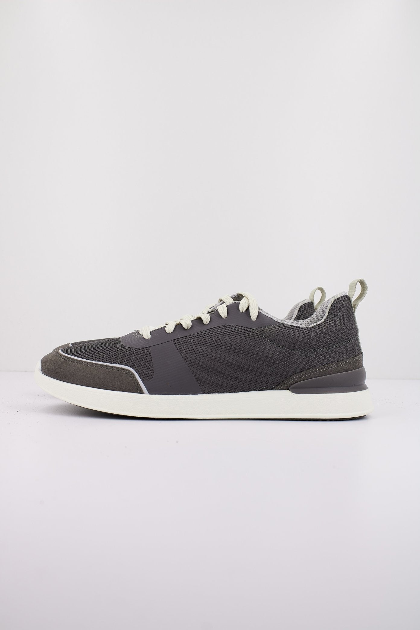 CLARKS LT LACE en color GREY (1)