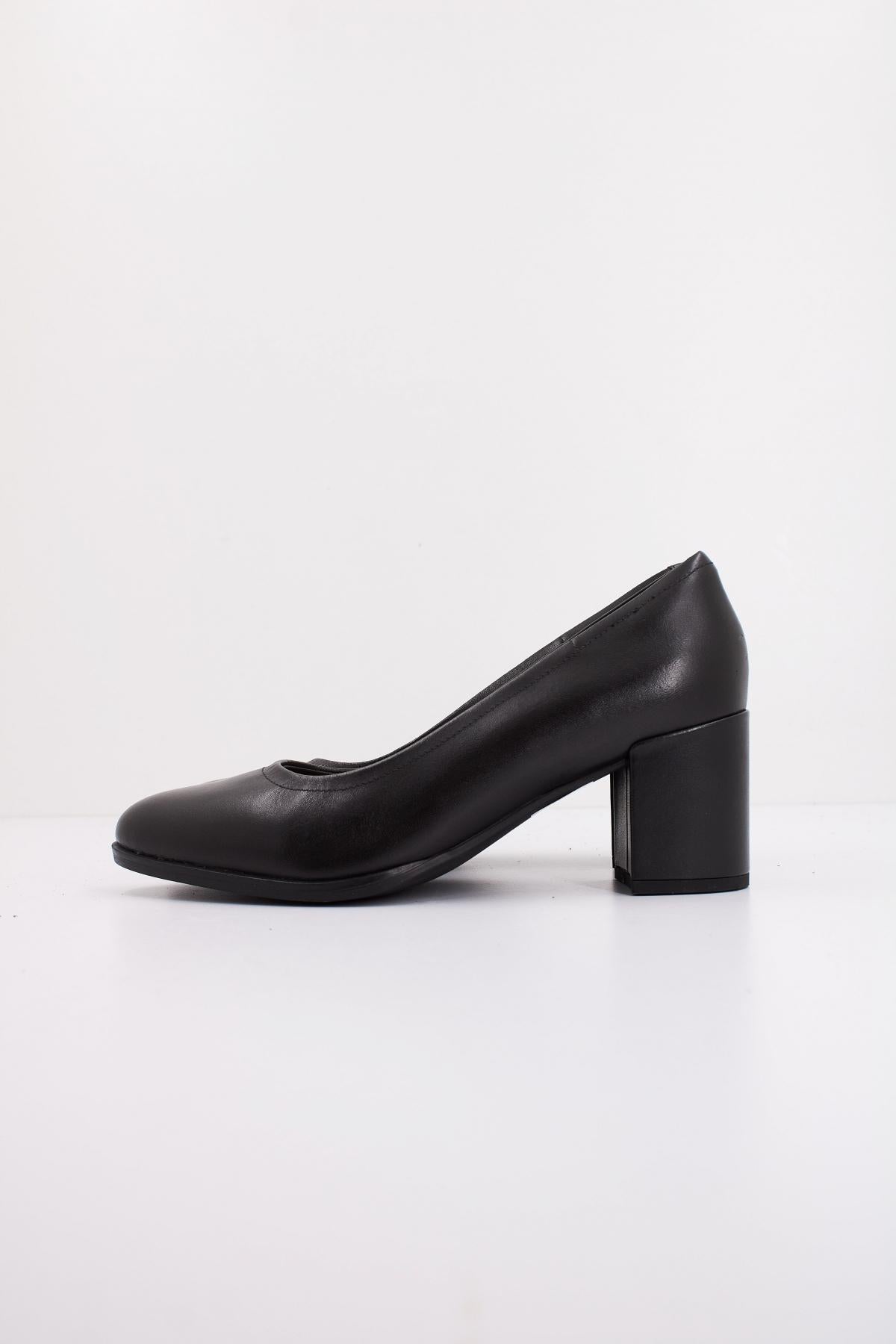 CLARKS FREVA COURT en color BLACK (1)