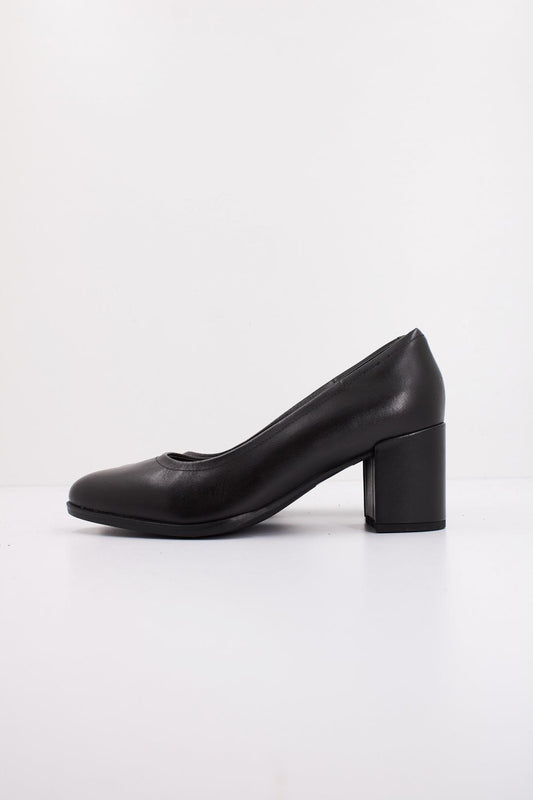 CLARKS FREVA COURT en color BLACK  (1)