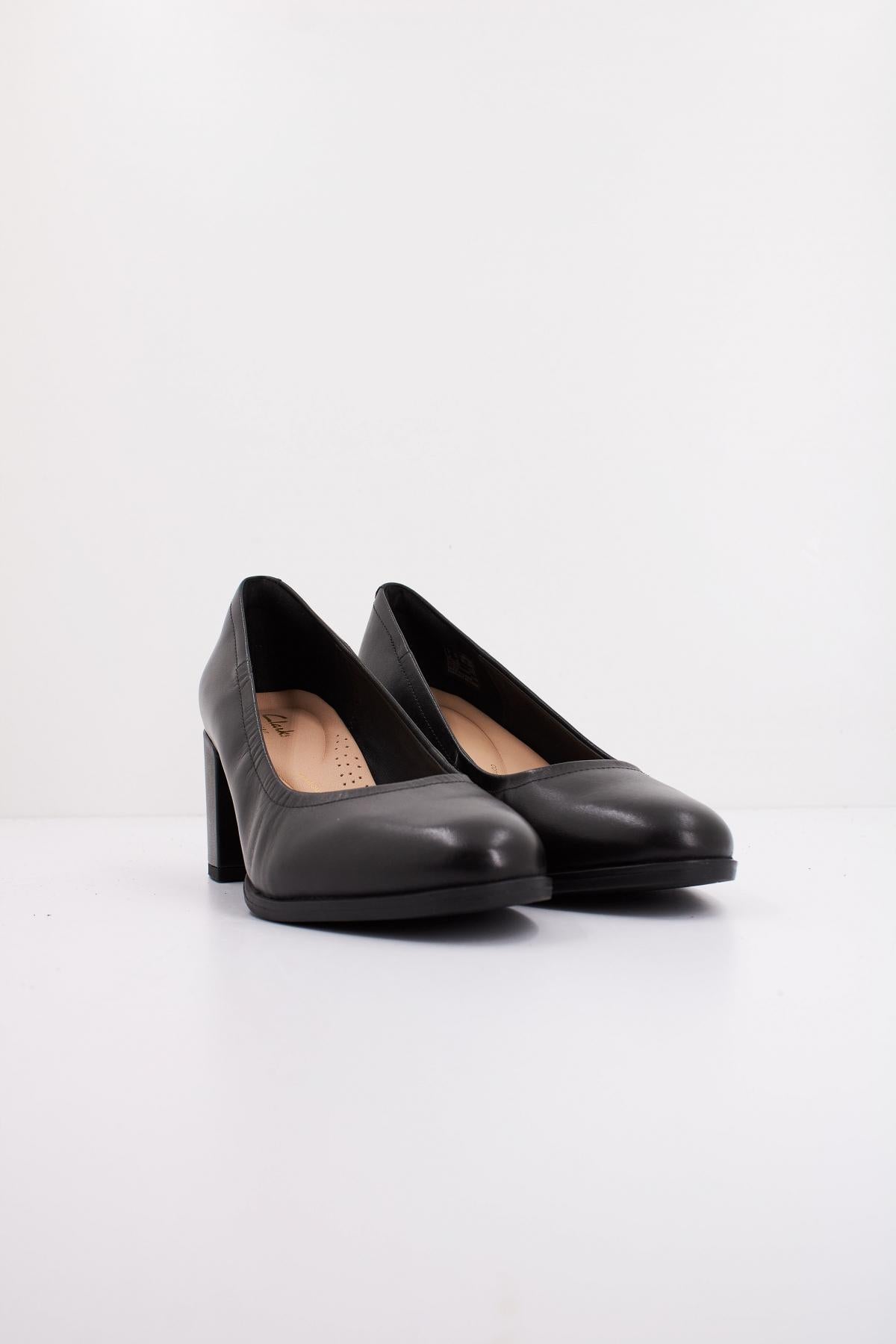 CLARKS FREVA COURT en color BLACK (2)