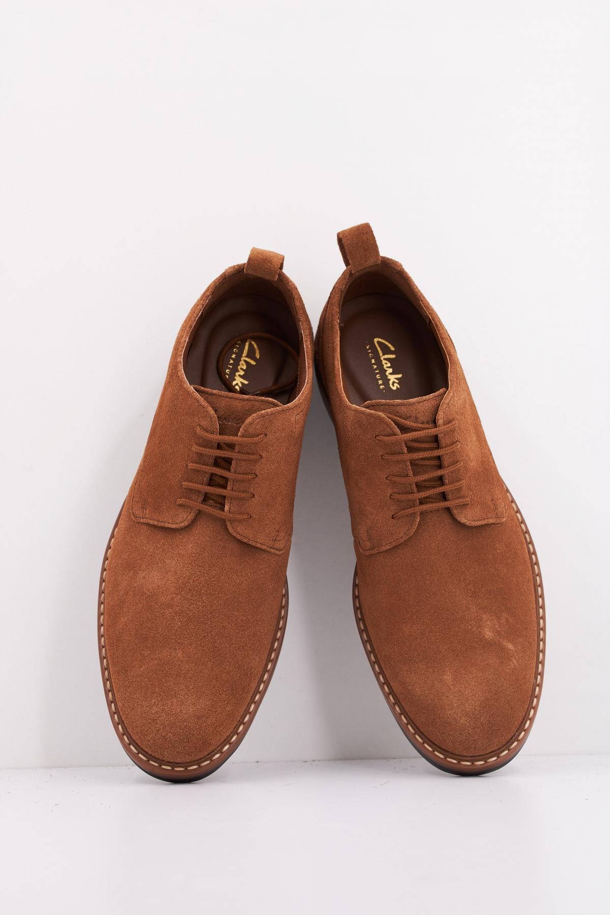 CLARKS ALDWIN LACE SUEDE en color COLA (3)