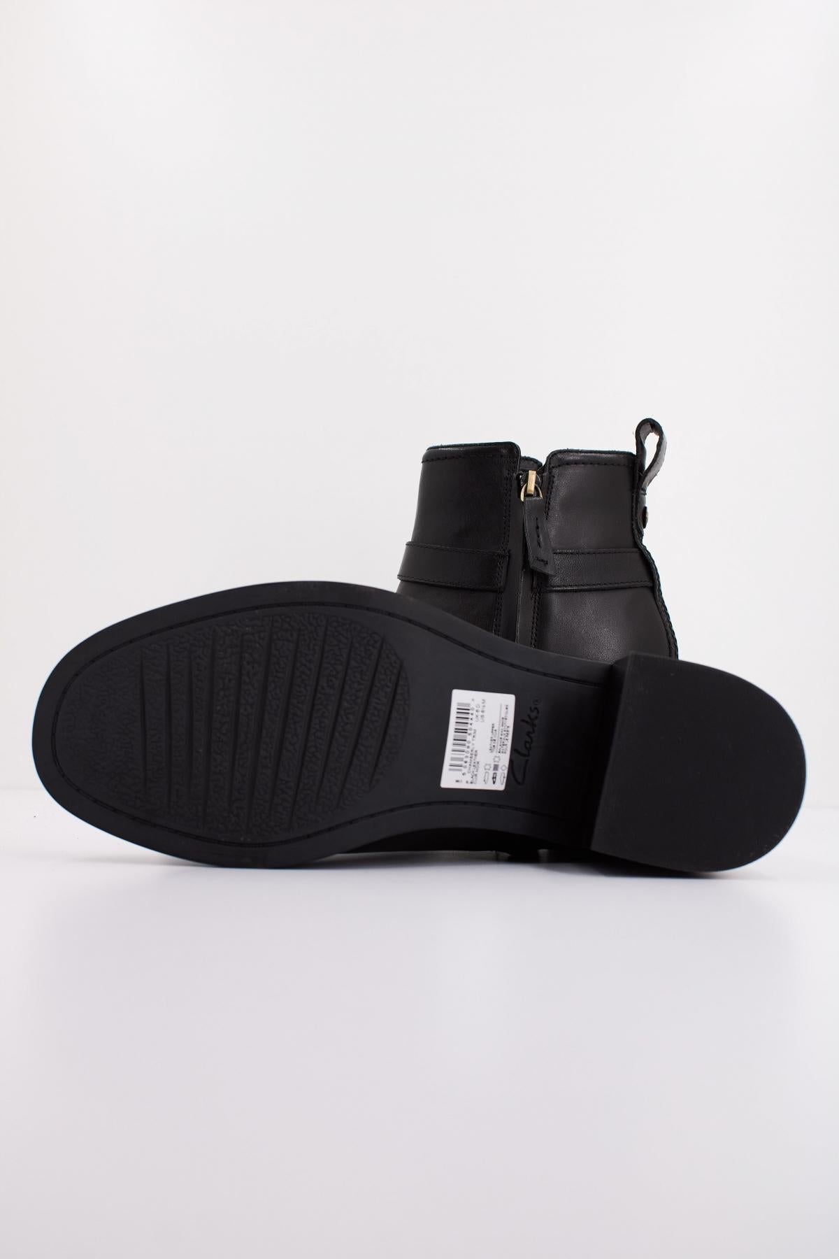 CLARKS CHAMBERLY TRIM en color BLACK (5)