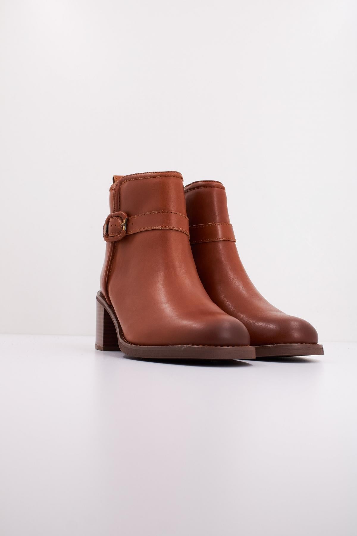 CLARKS CHAMBERLY TRIM en color MIDTAN (2)