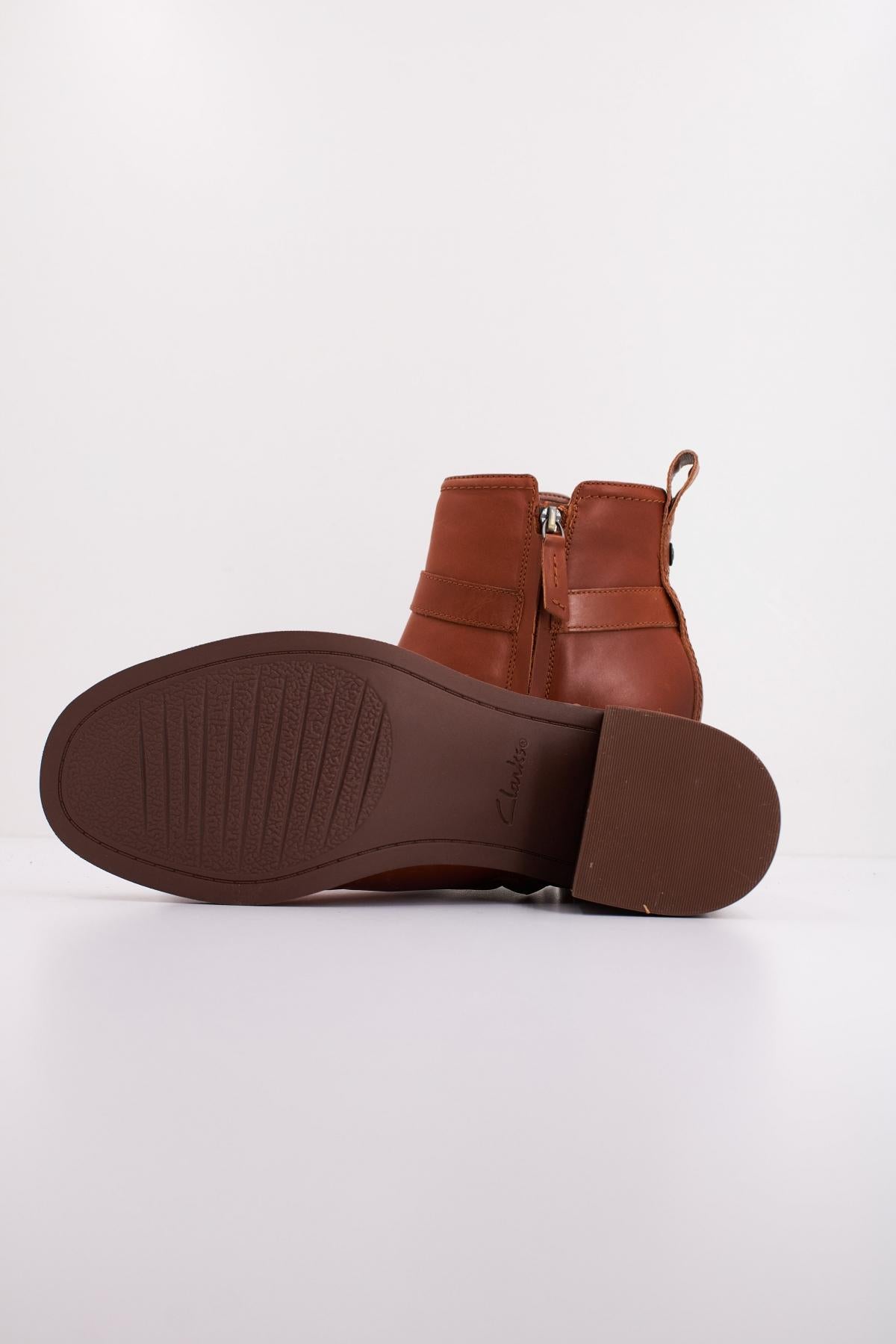 CLARKS CHAMBERLY TRIM en color MIDTAN (5)