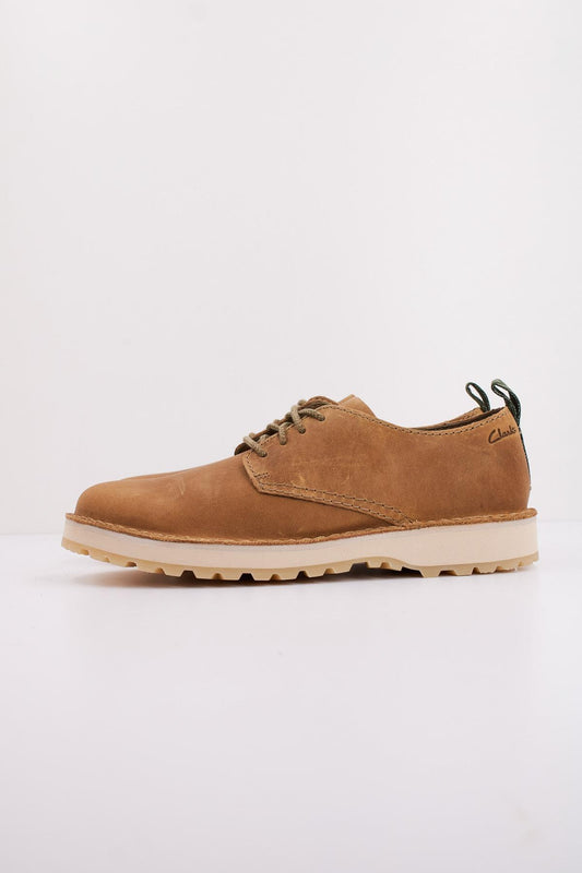 CLARKS SOLSBURY LACE en color DRKSAND  (1)